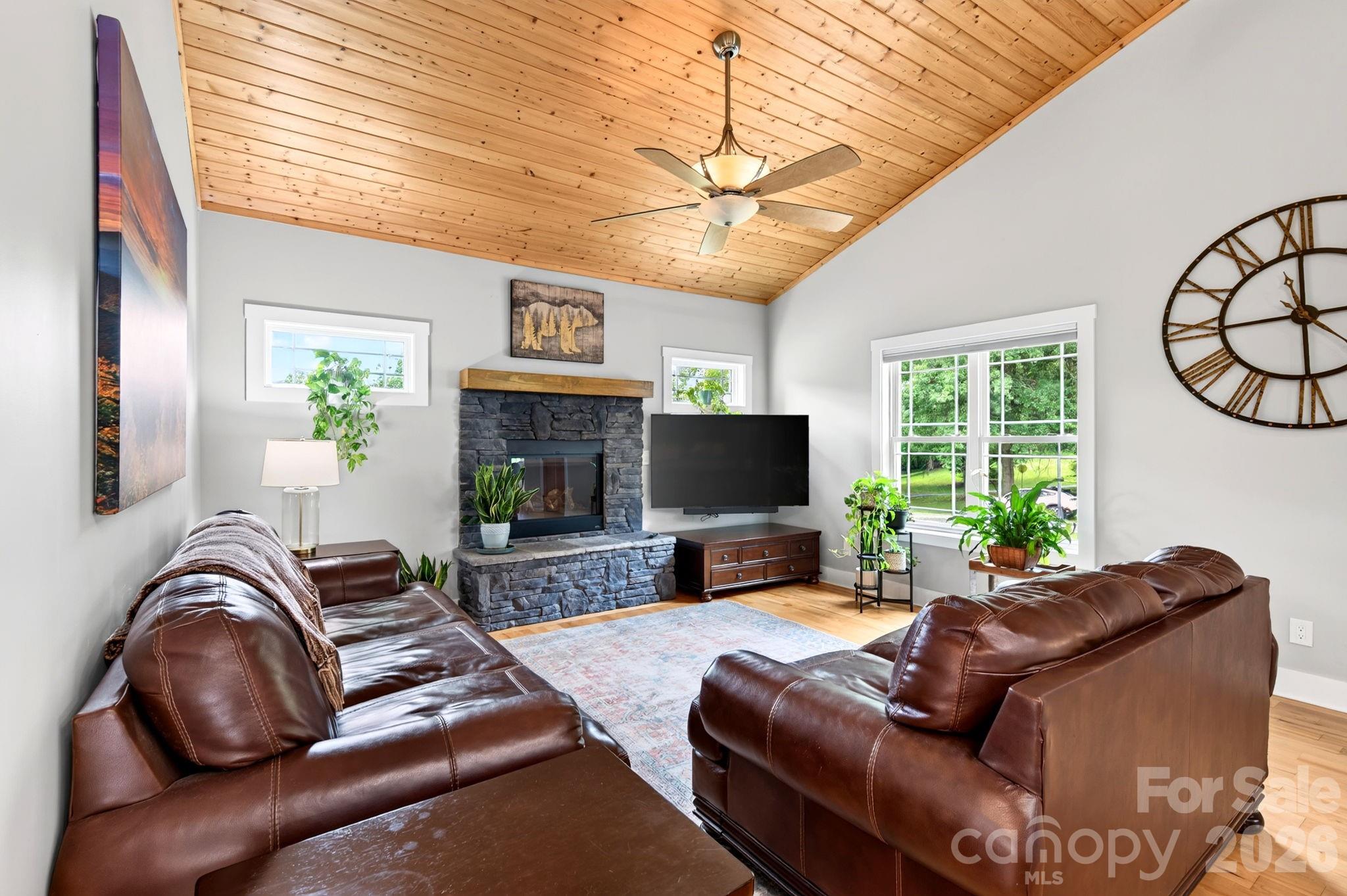7 Addison Fisher Way — Asheville
