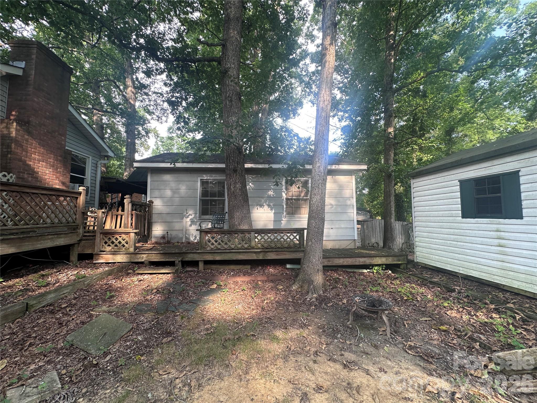 7216 Lockmont Drive — Charlotte