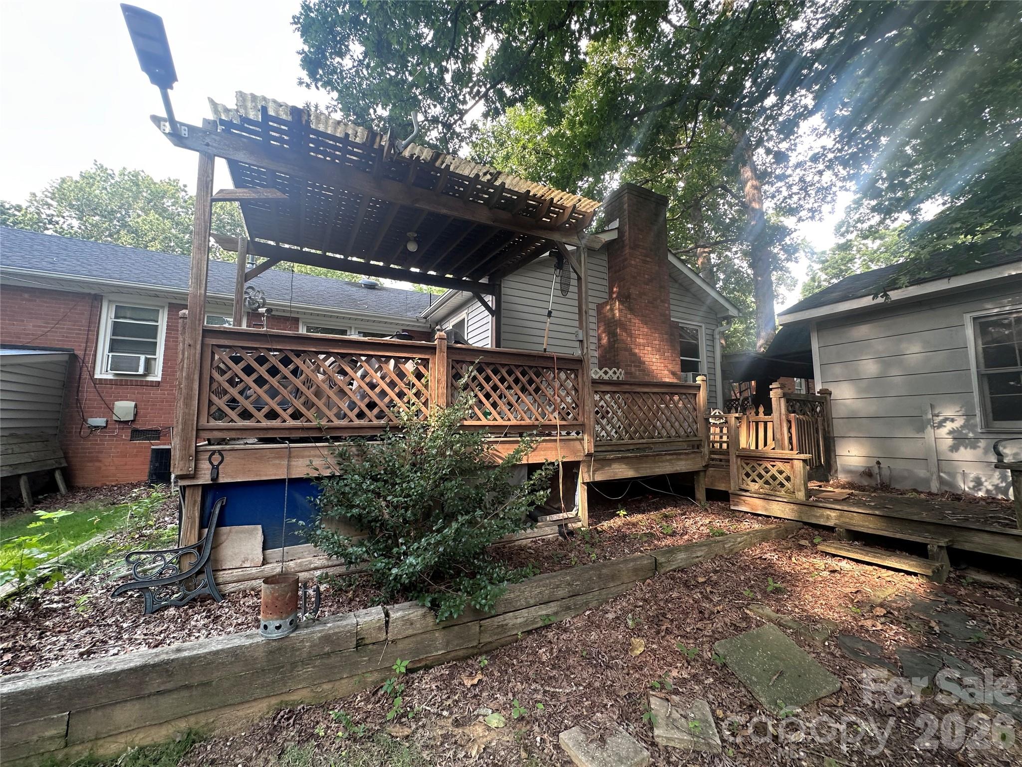 7216 Lockmont Drive — Charlotte