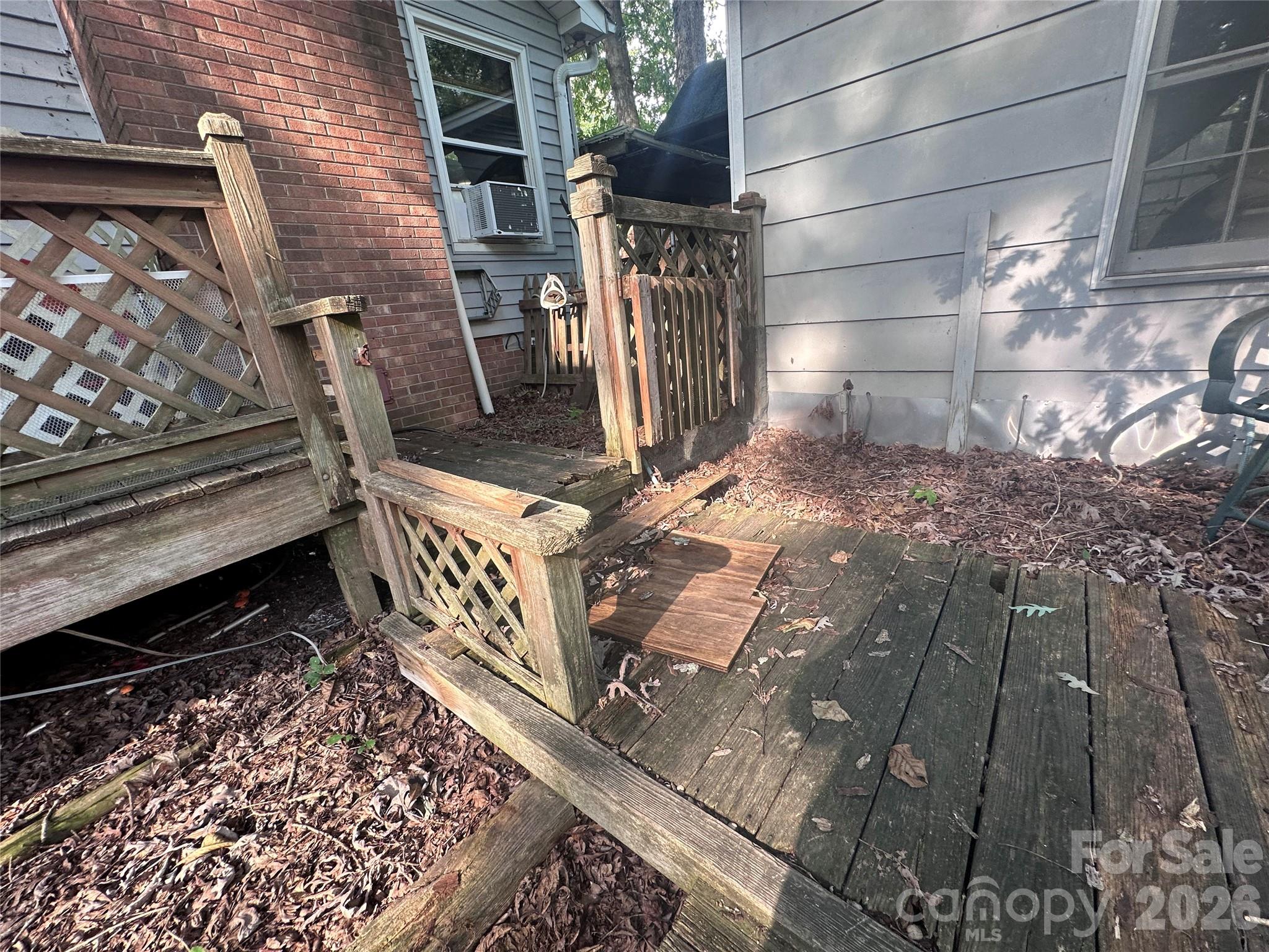 7216 Lockmont Drive — Charlotte