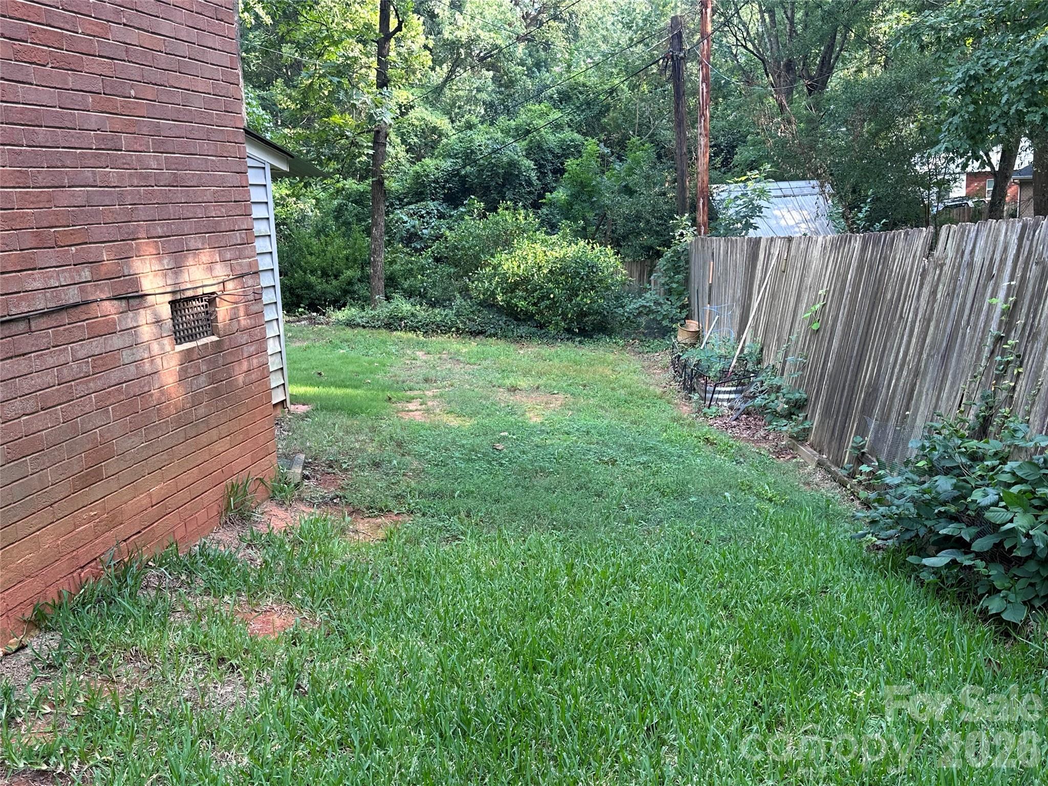 7216 Lockmont Drive — Charlotte