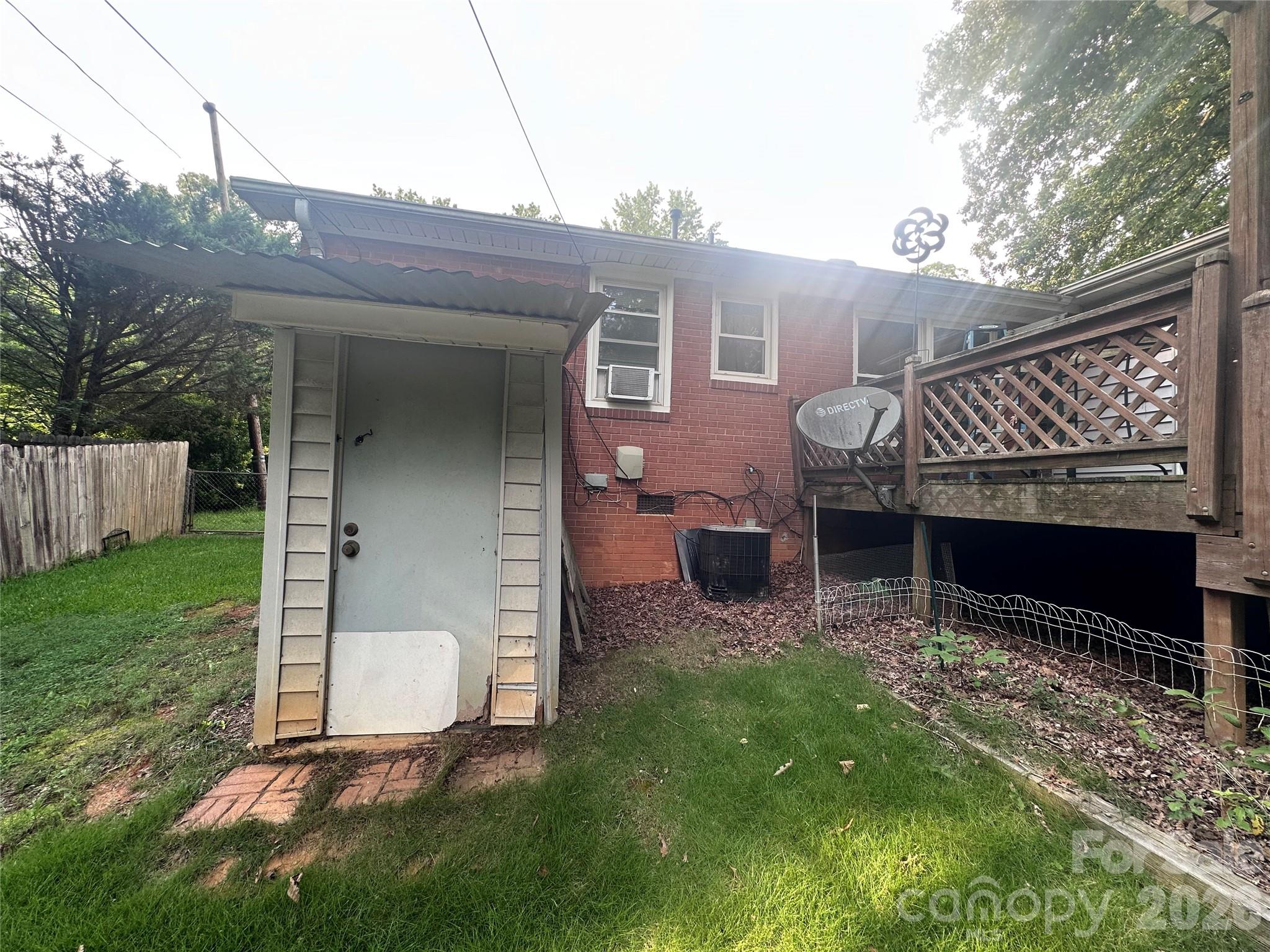 7216 Lockmont Drive — Charlotte