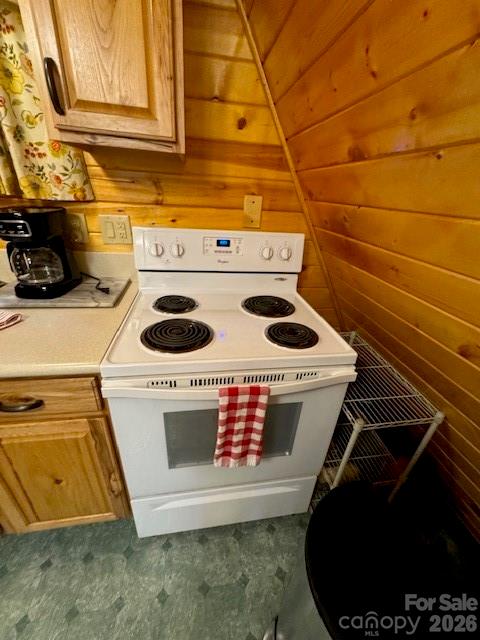 56 Chateau Lane — Maggie Valley