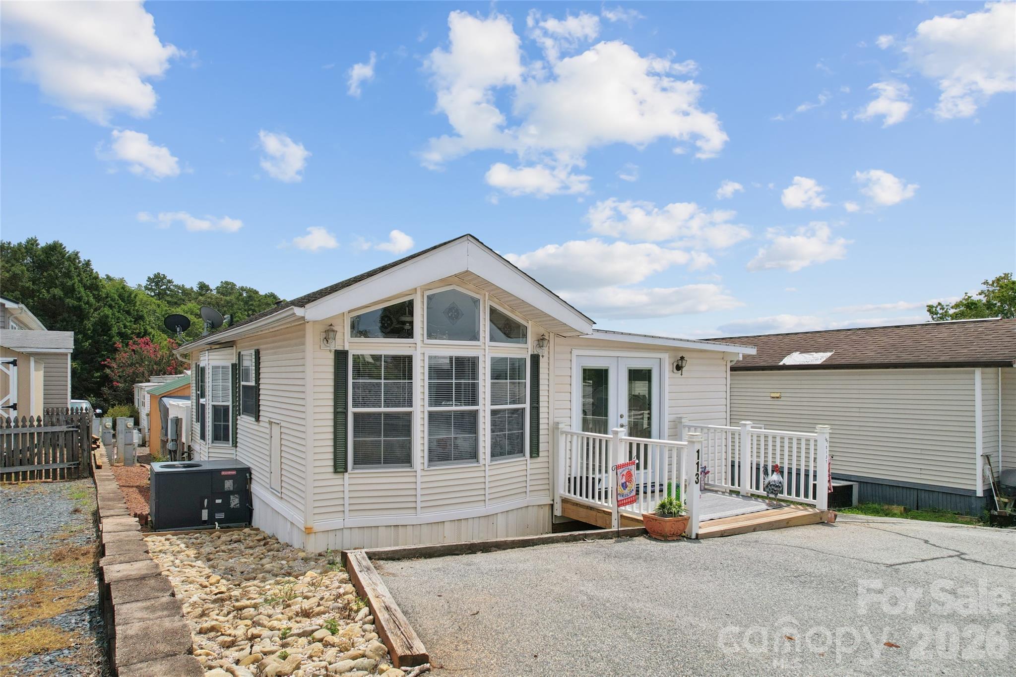 113 Dare Lane — New London