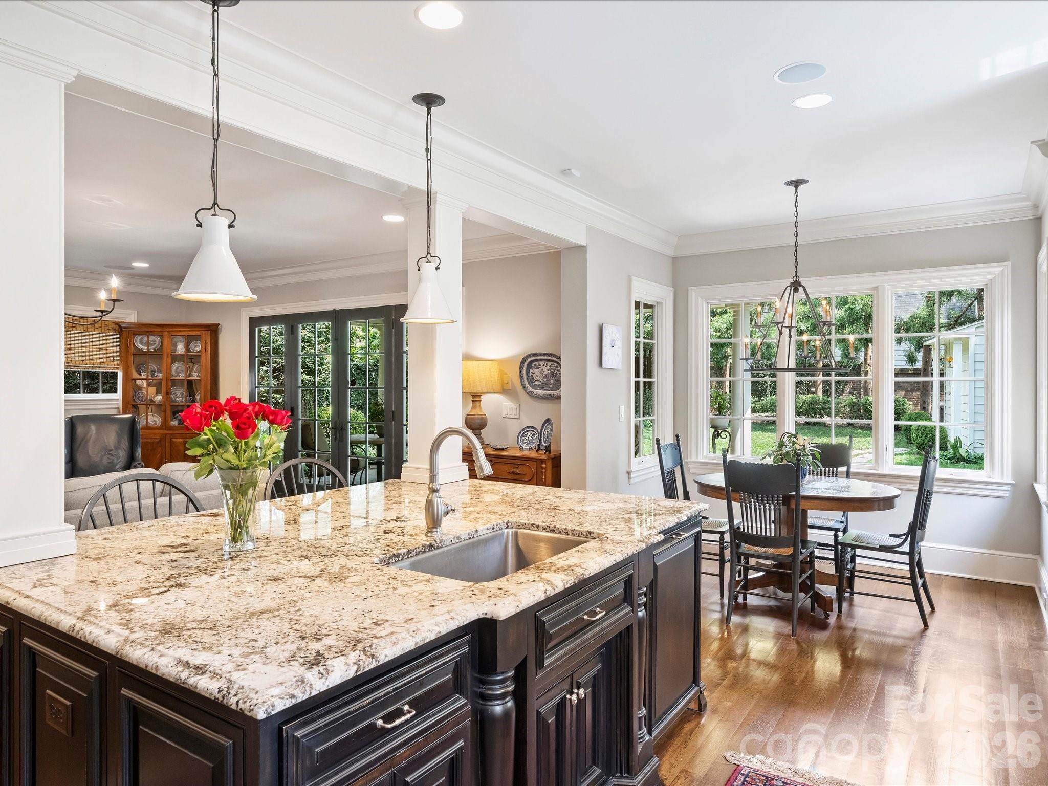 309 Hempstead Place — Charlotte