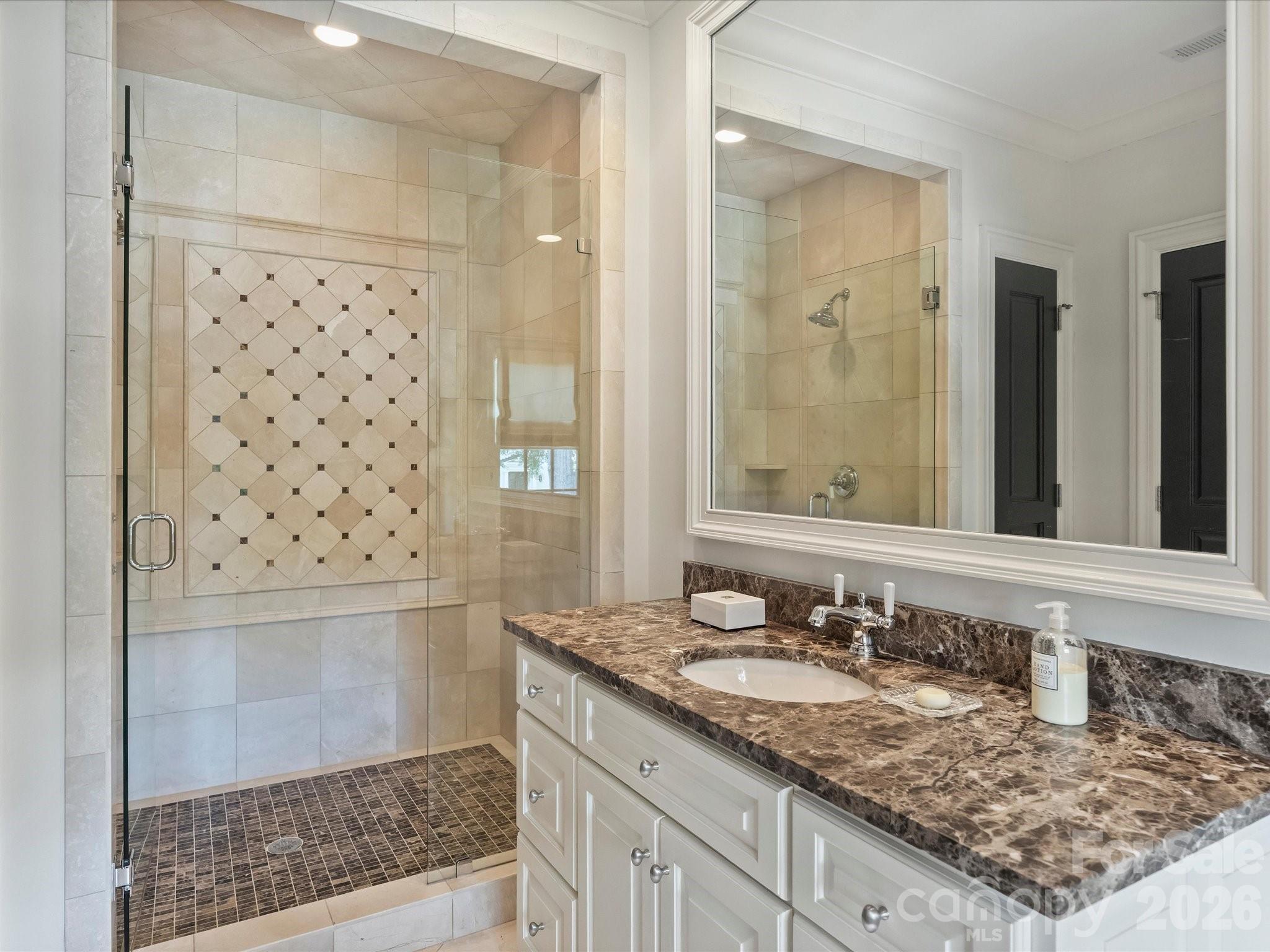 309 Hempstead Place — Charlotte