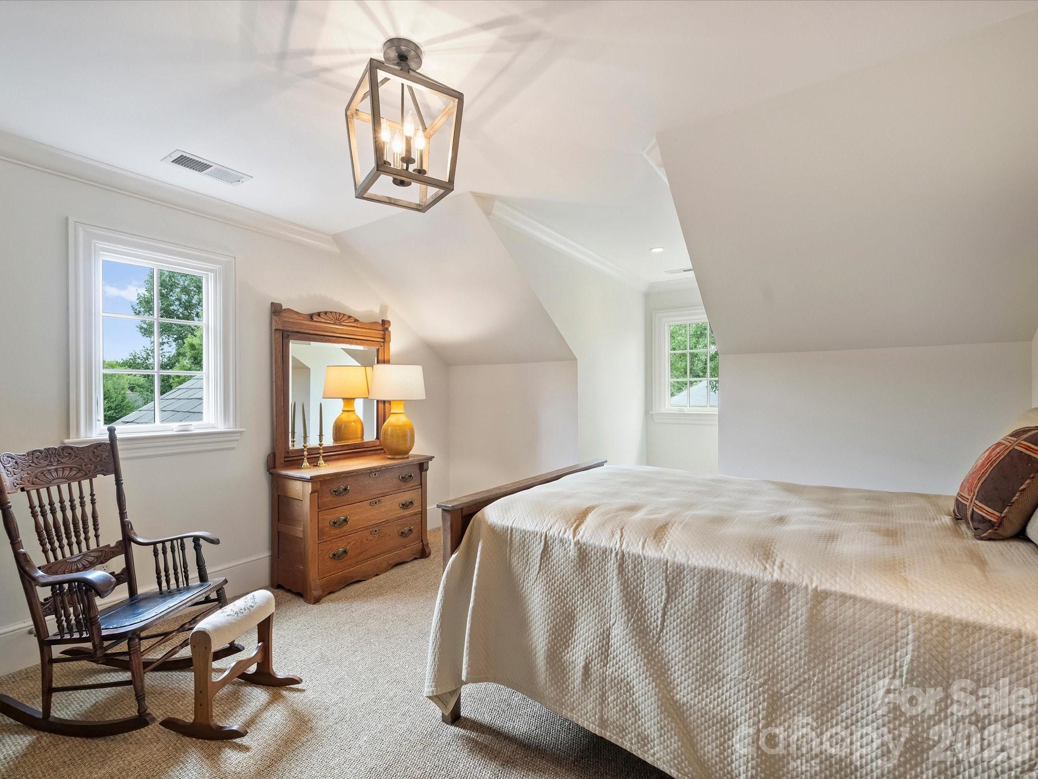 309 Hempstead Place — Charlotte