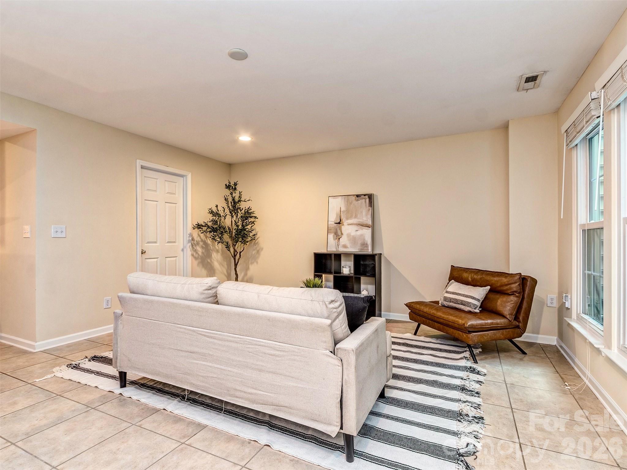 4308 Park South Station Boulevard — Charlotte