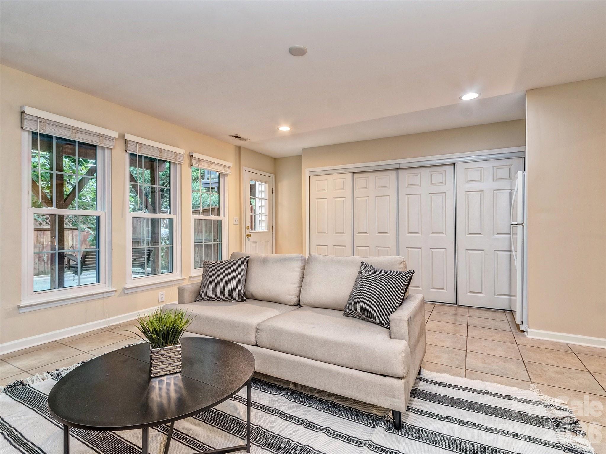 4308 Park South Station Boulevard — Charlotte