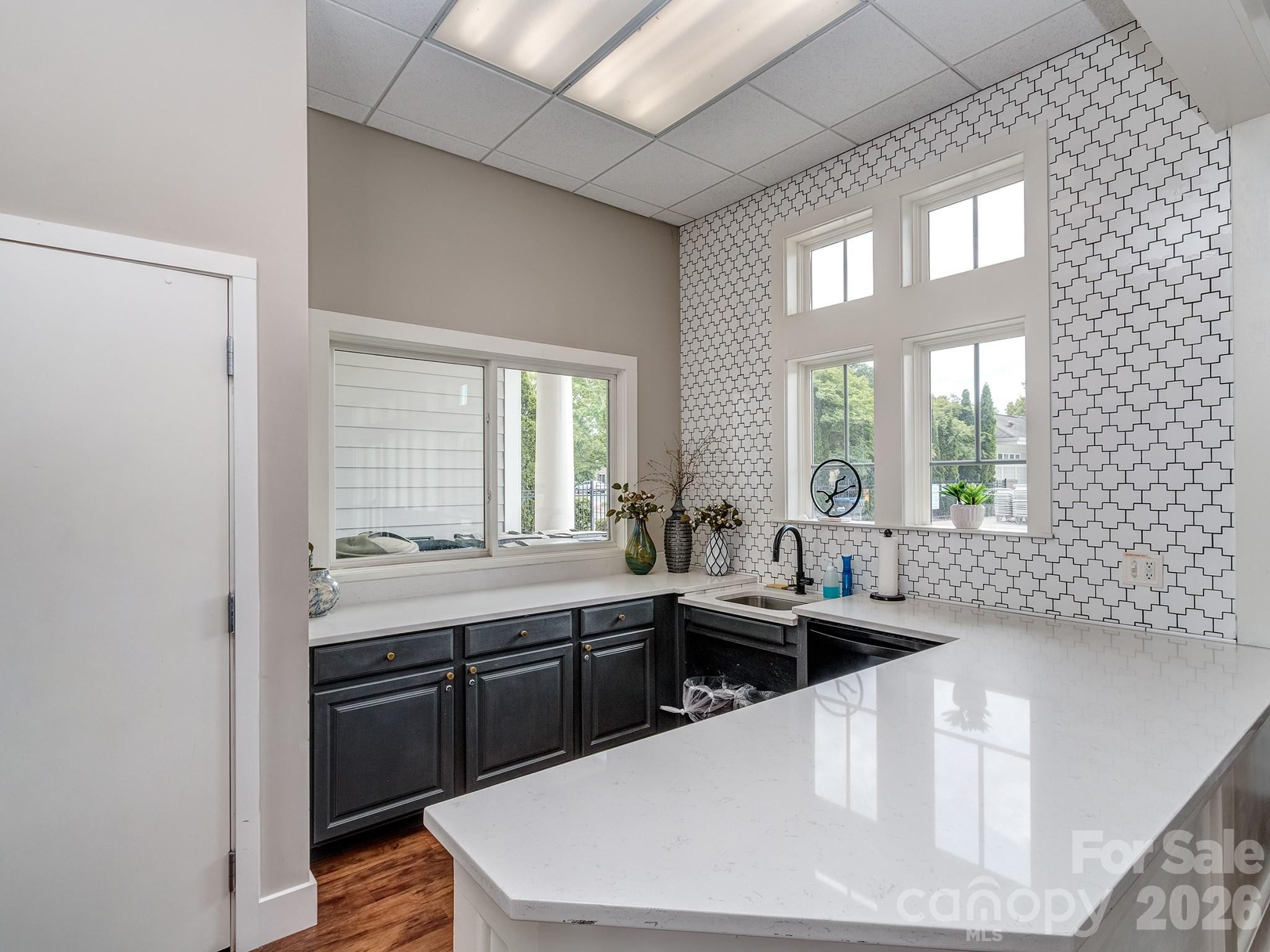 4308 Park South Station Boulevard — Charlotte