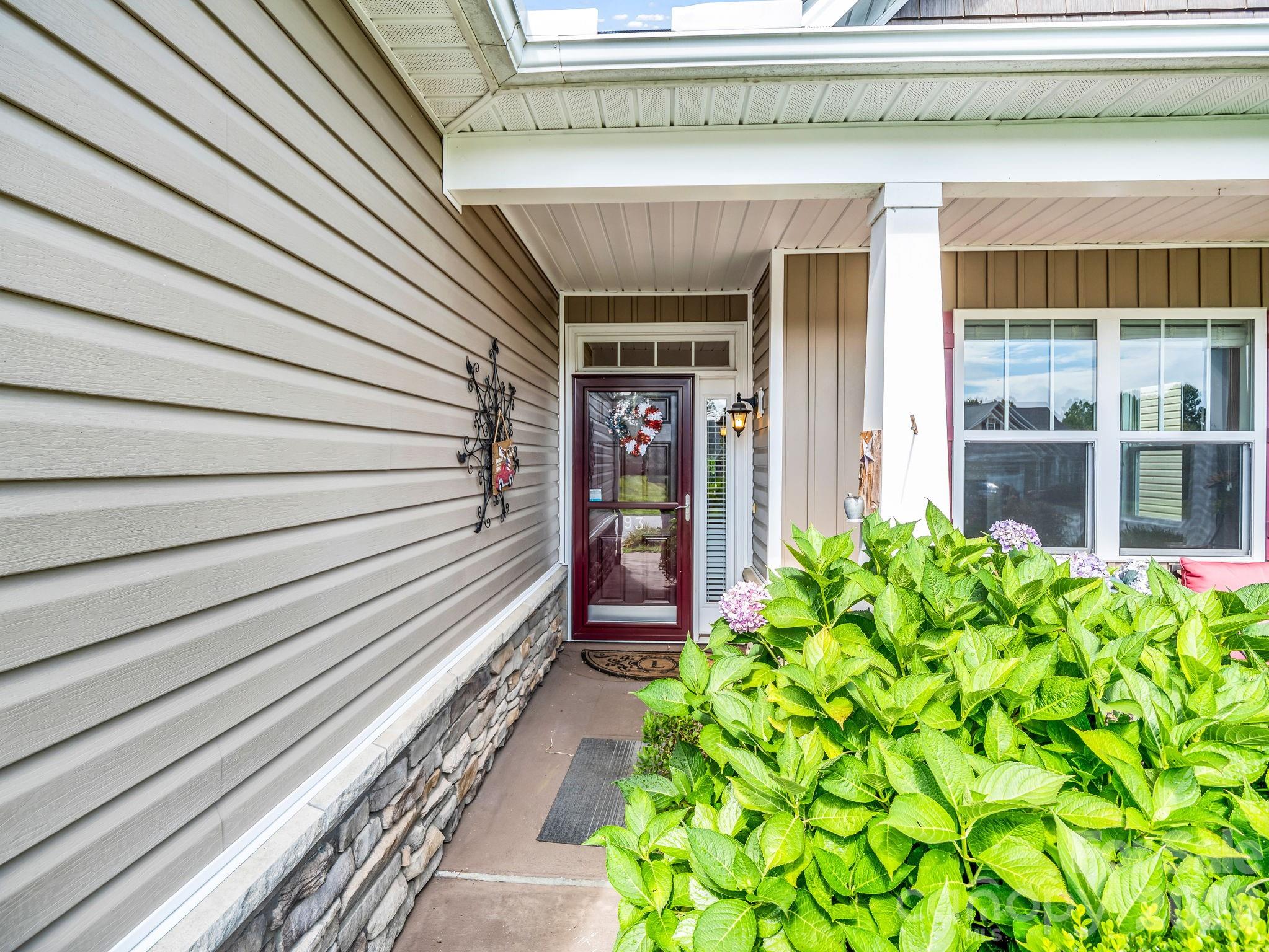 93 Foxtail Court — Hendersonville