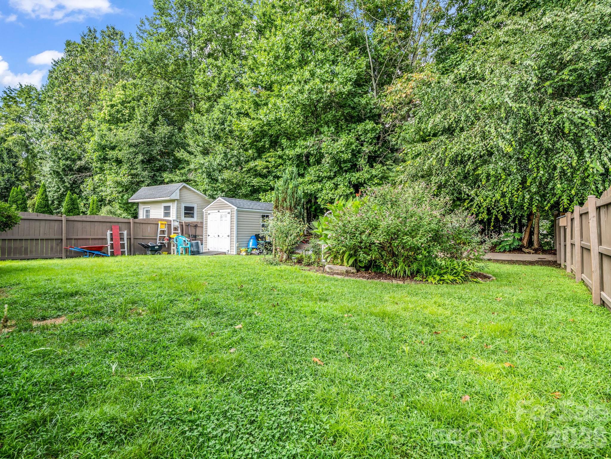 93 Foxtail Court — Hendersonville