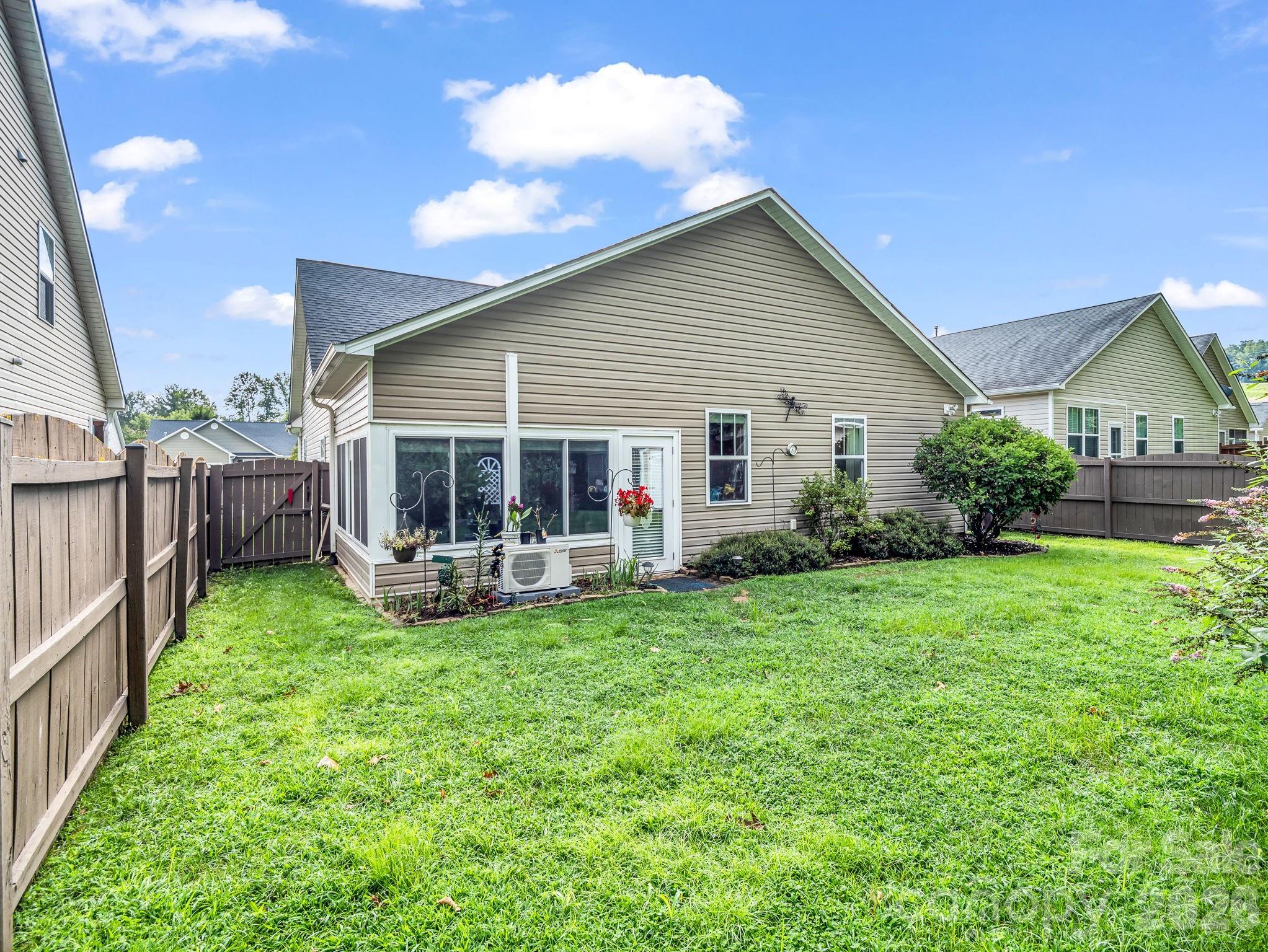 93 Foxtail Court — Hendersonville