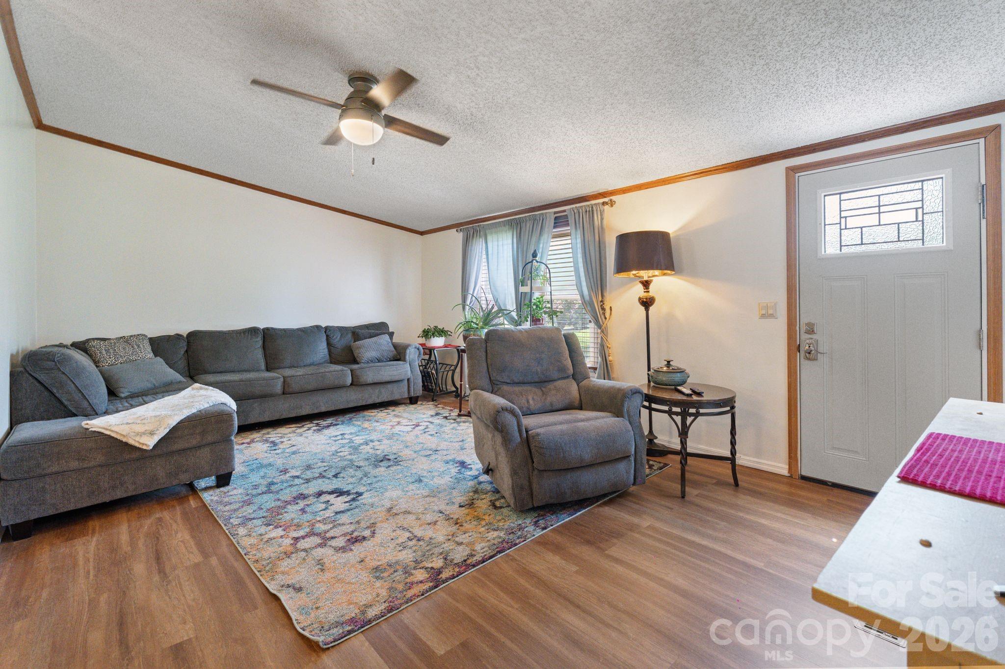 172 Baxter Way — Forest City