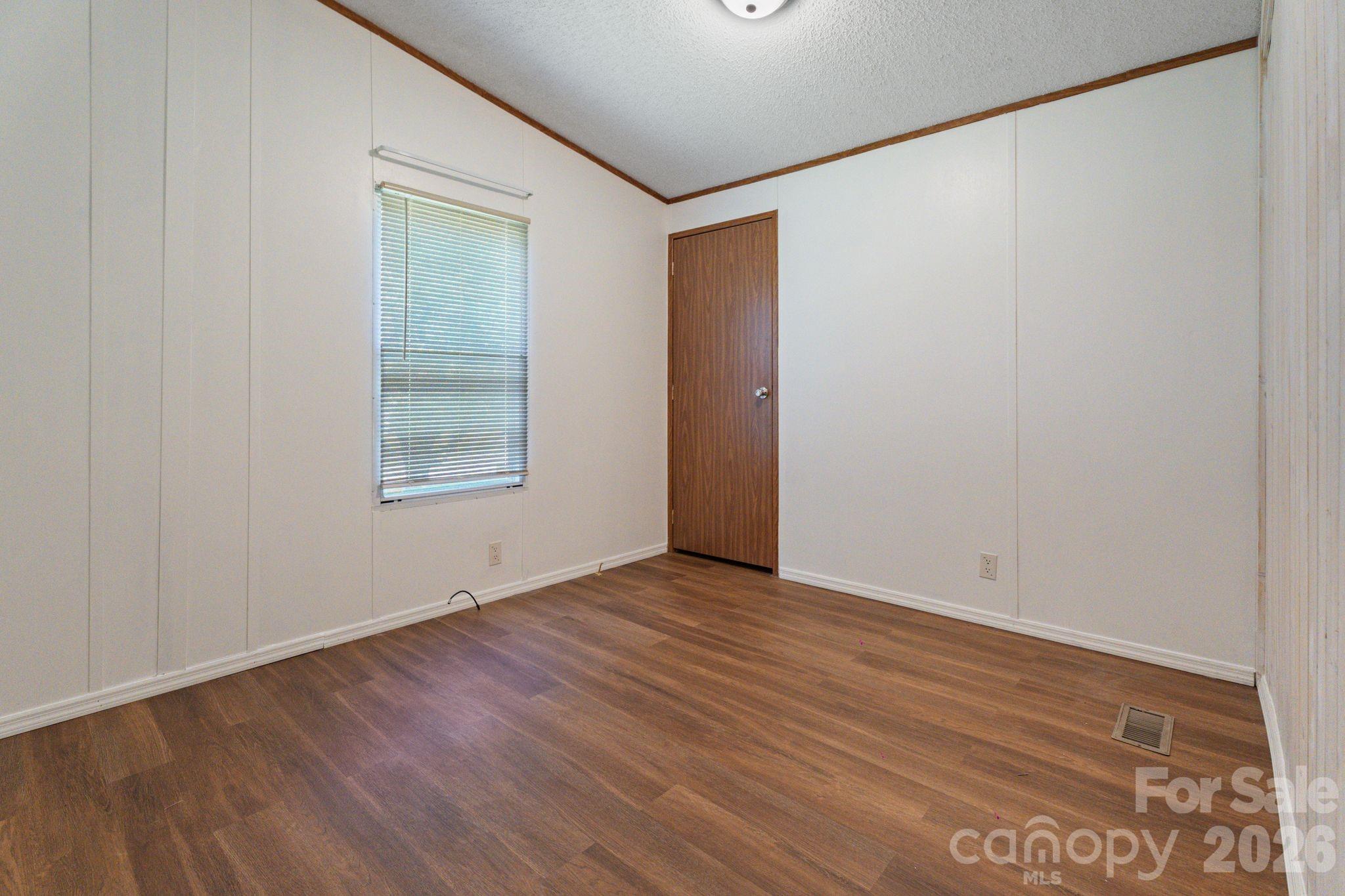 172 Baxter Way — Forest City