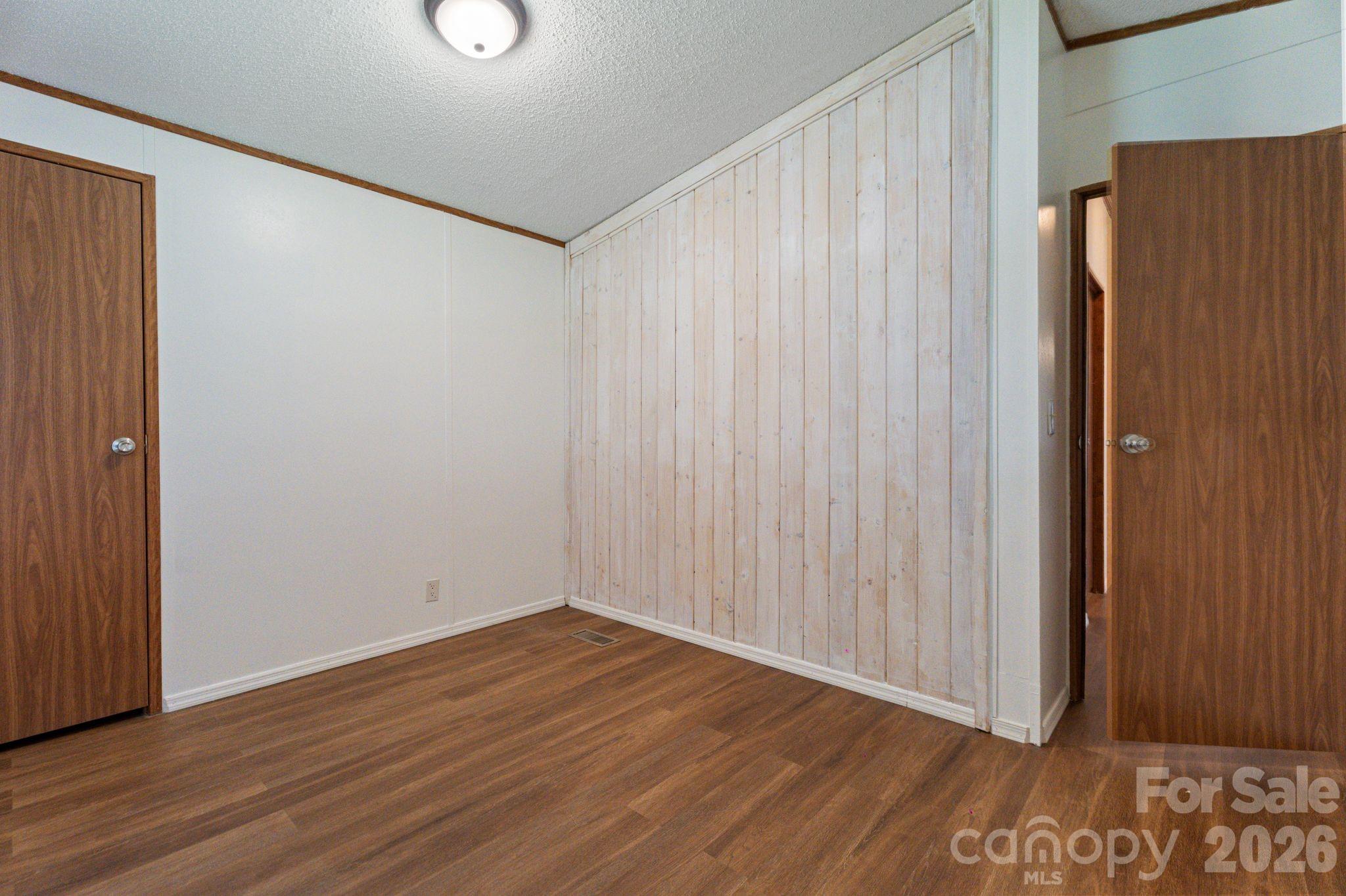 172 Baxter Way — Forest City