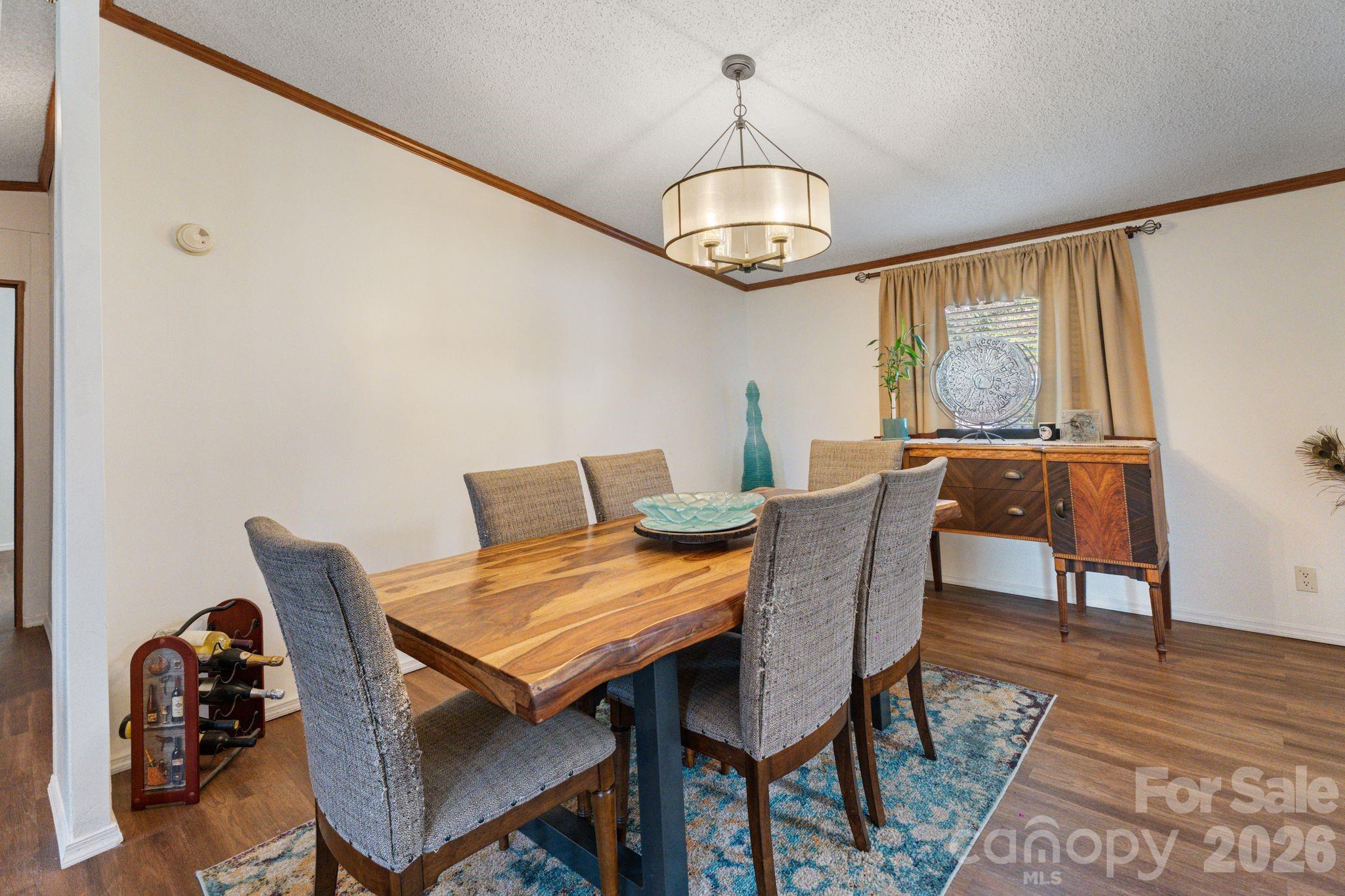 172 Baxter Way — Forest City