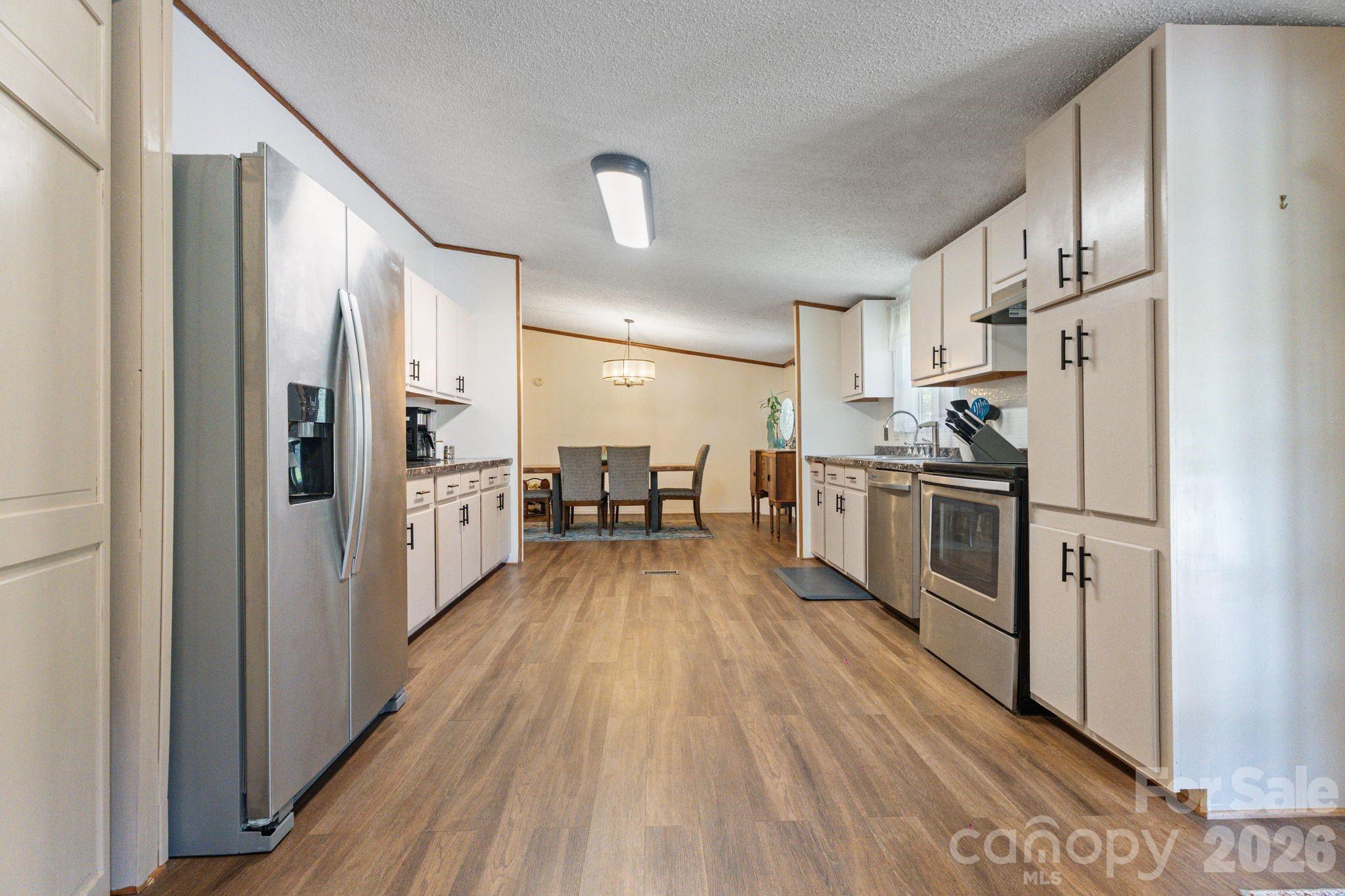172 Baxter Way — Forest City