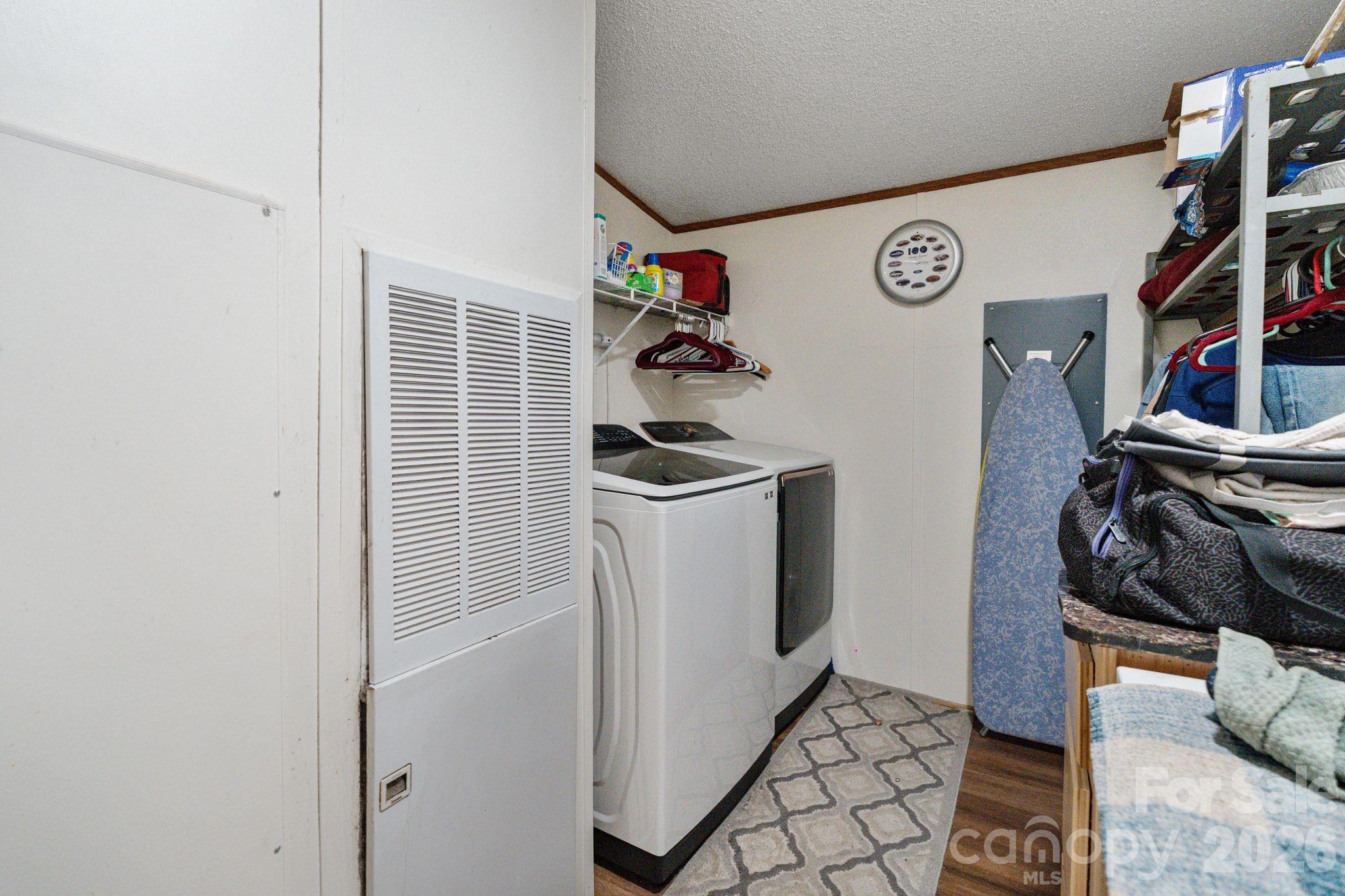 172 Baxter Way — Forest City