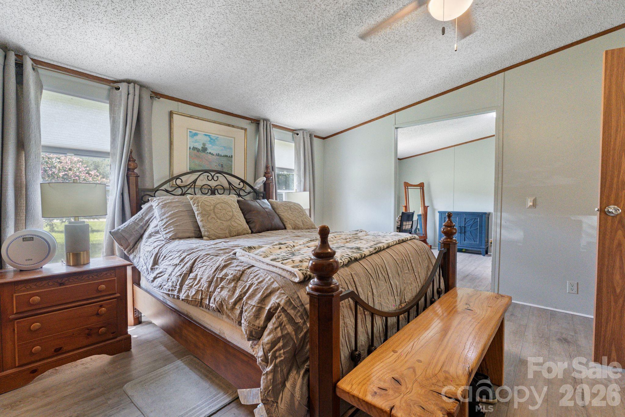 172 Baxter Way — Forest City