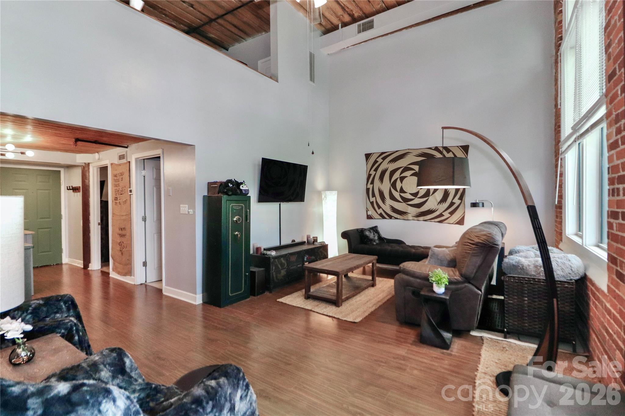 201 S Hoskins Road #315 — Charlotte