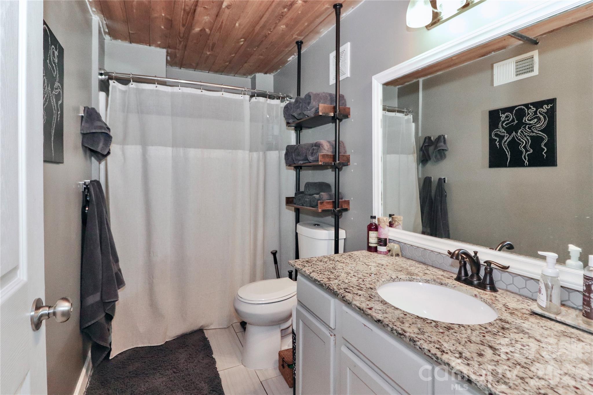 201 S Hoskins Road #315 — Charlotte