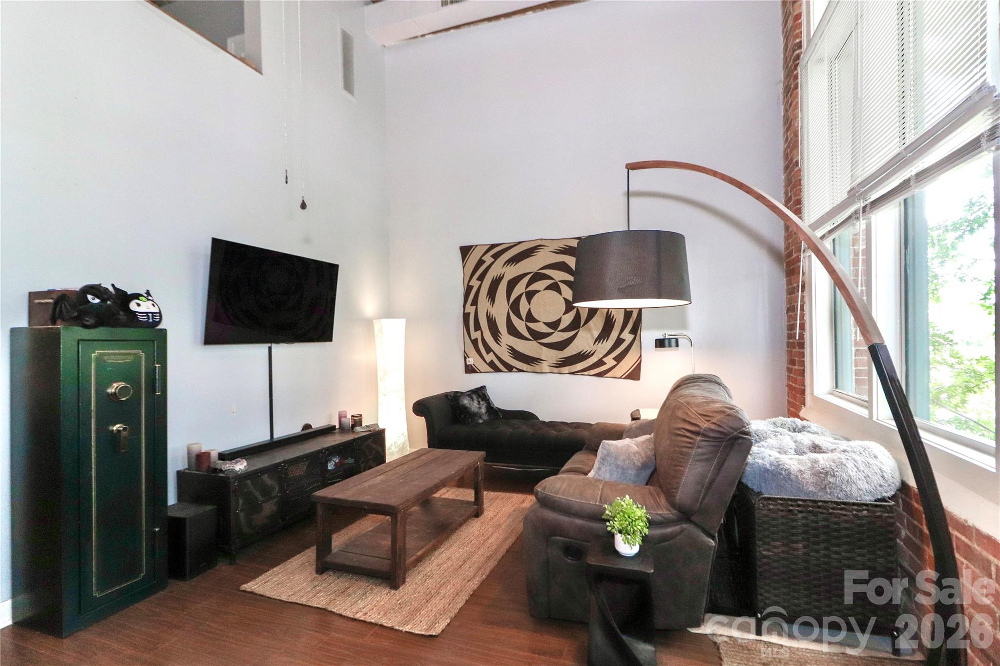 201 S Hoskins Road #315 — Charlotte