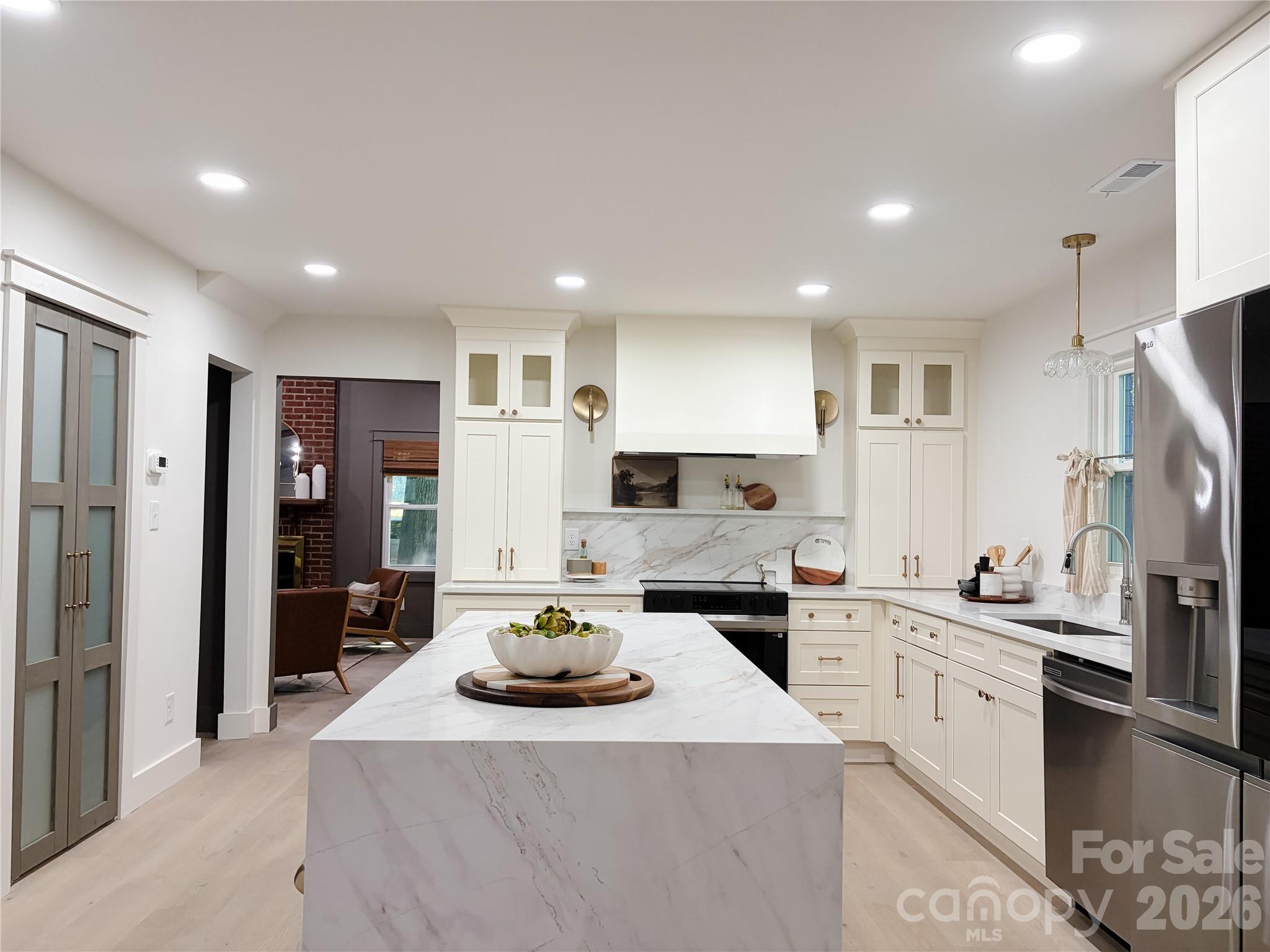 635 Trail Ridge Road — Matthews