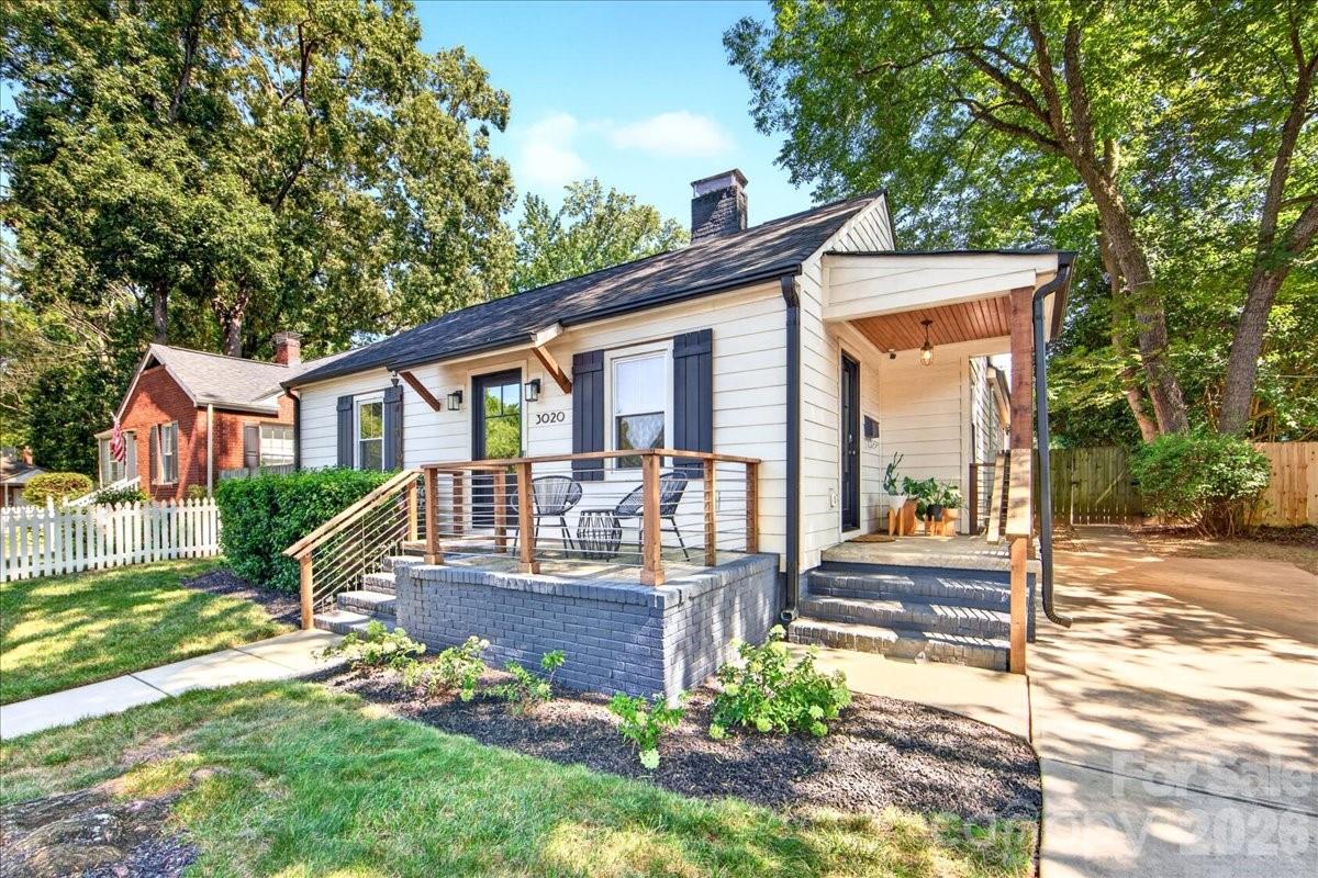 3020 Holt Street — Charlotte
