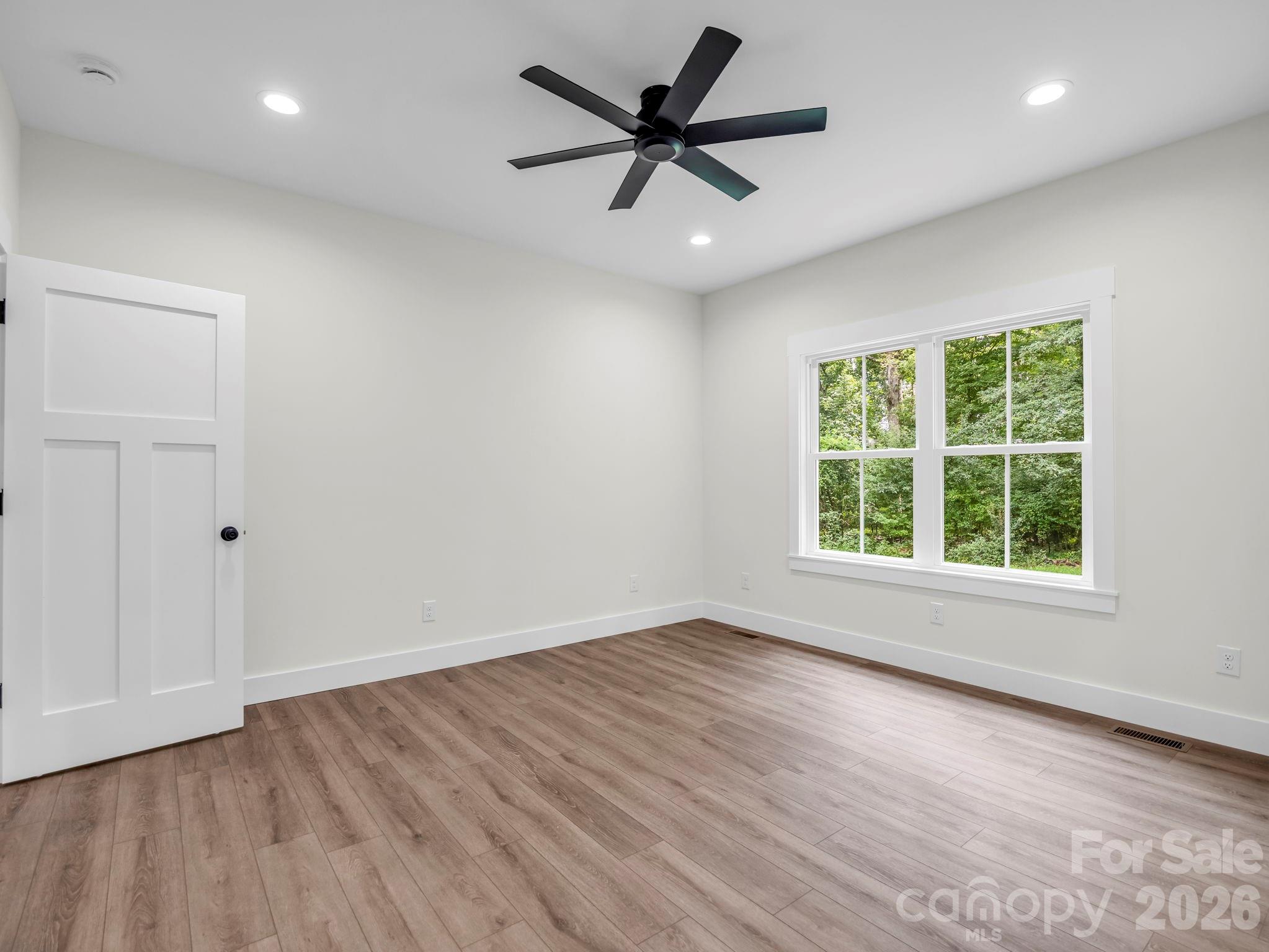 190 Forest Hill Drive — Forest City