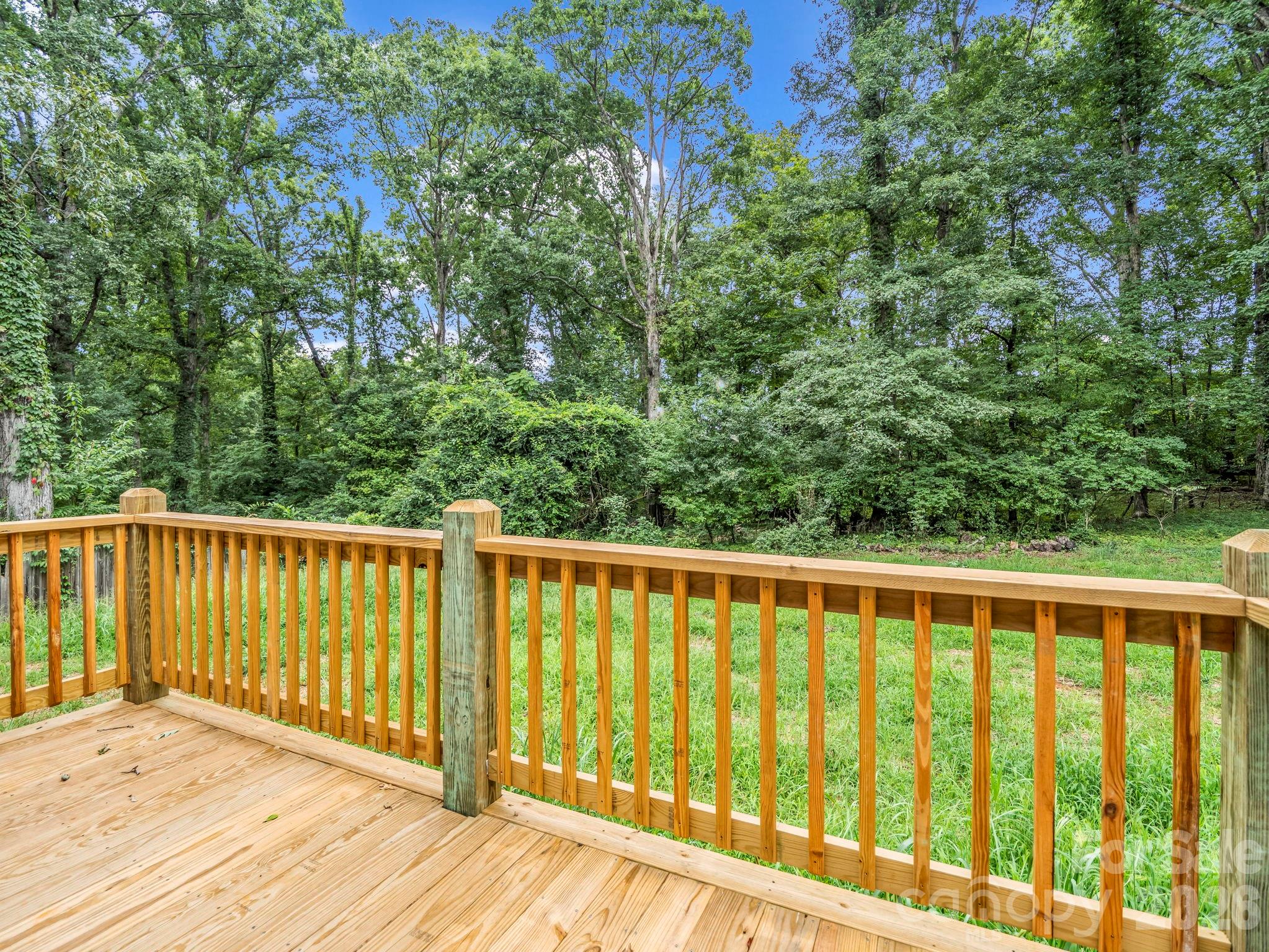 190 Forest Hill Drive — Forest City
