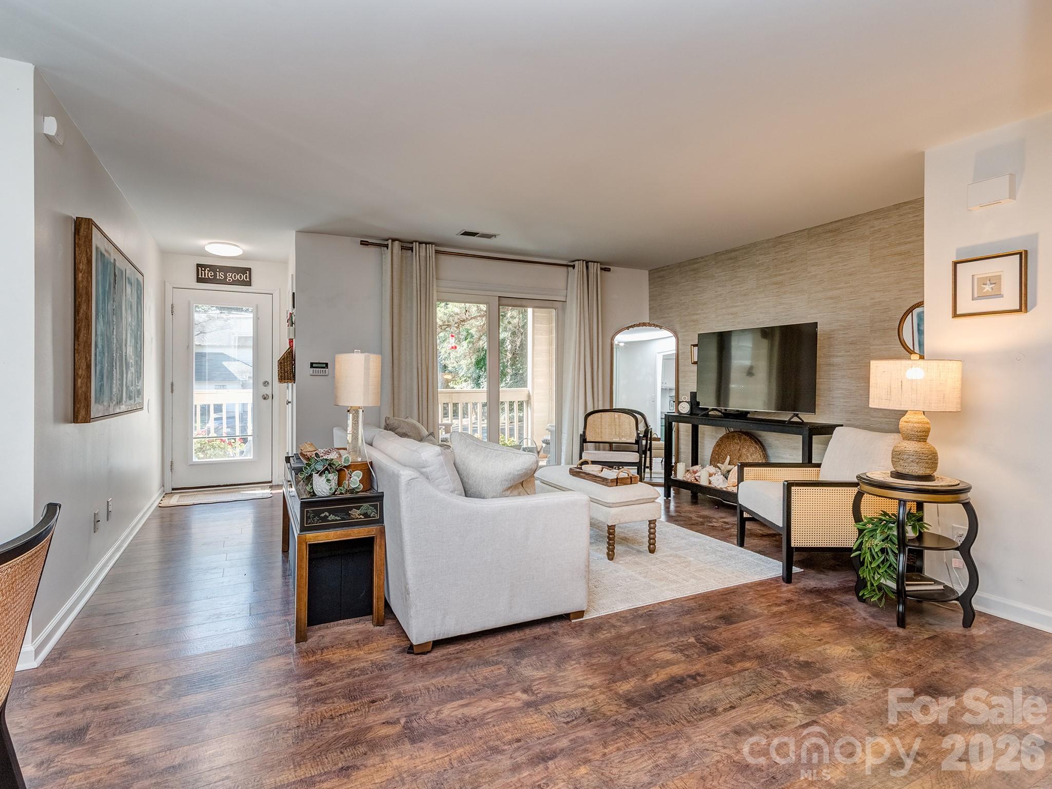 1052 Churchill Downs Court — Charlotte