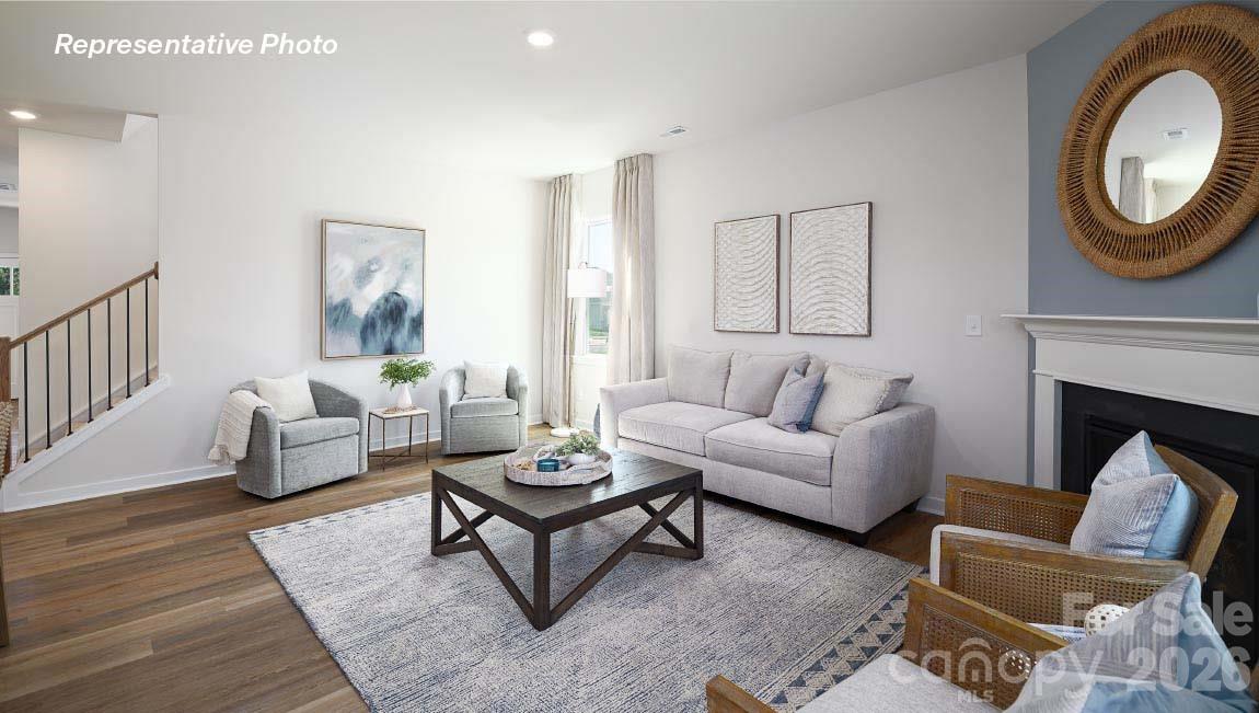 908 Streamwood Avenue — Newton