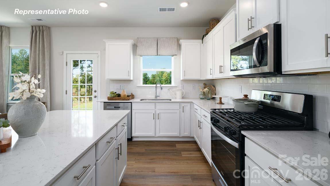908 Streamwood Avenue — Newton