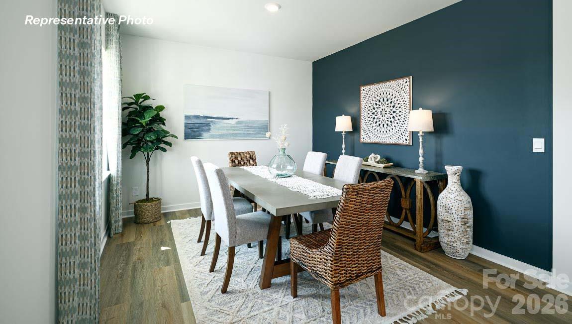 908 Streamwood Avenue — Newton