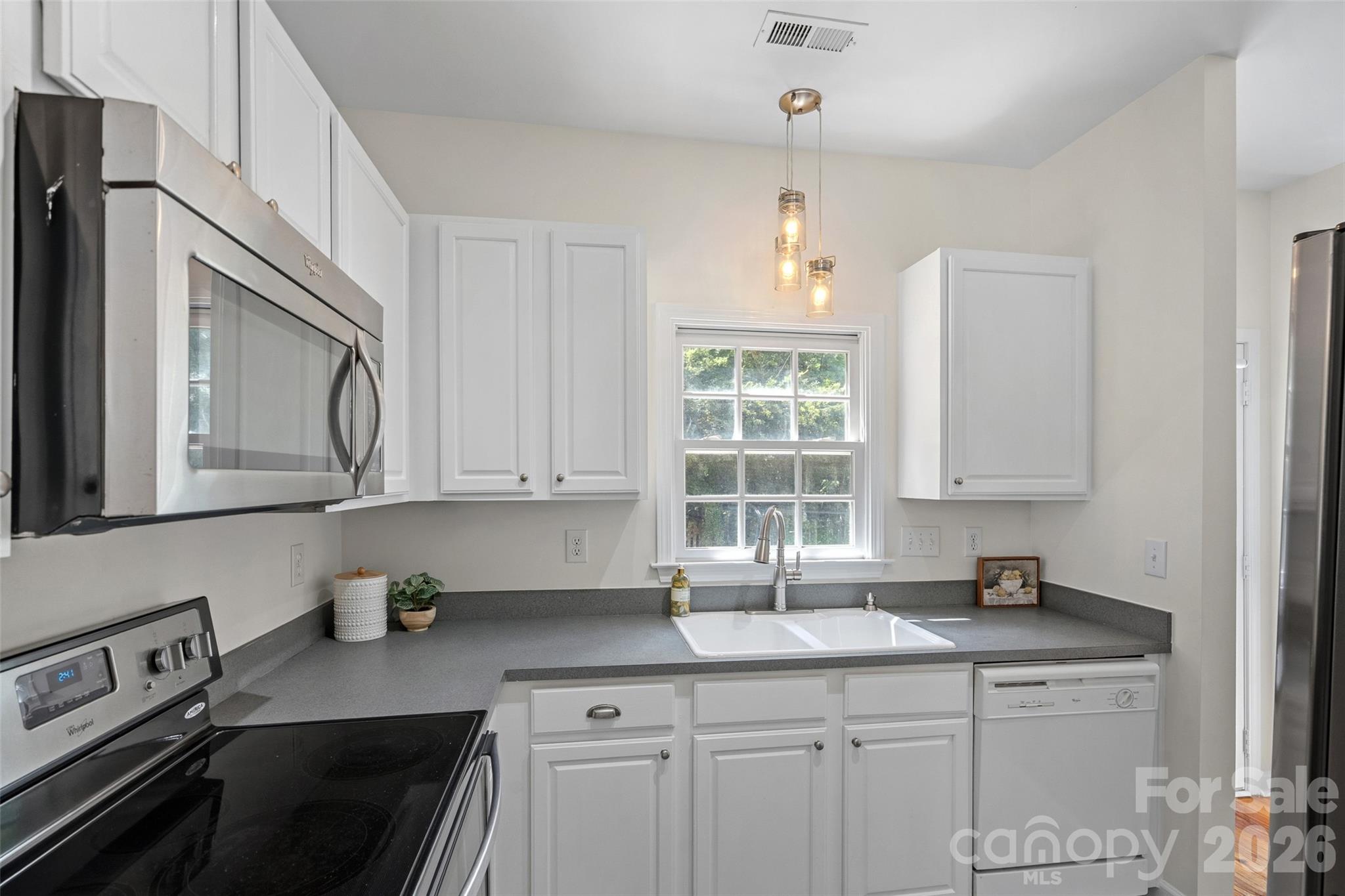 14015 Garden District Row — Huntersville