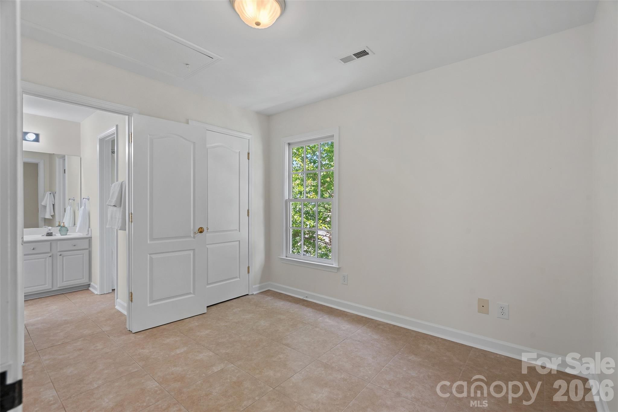 14015 Garden District Row — Huntersville