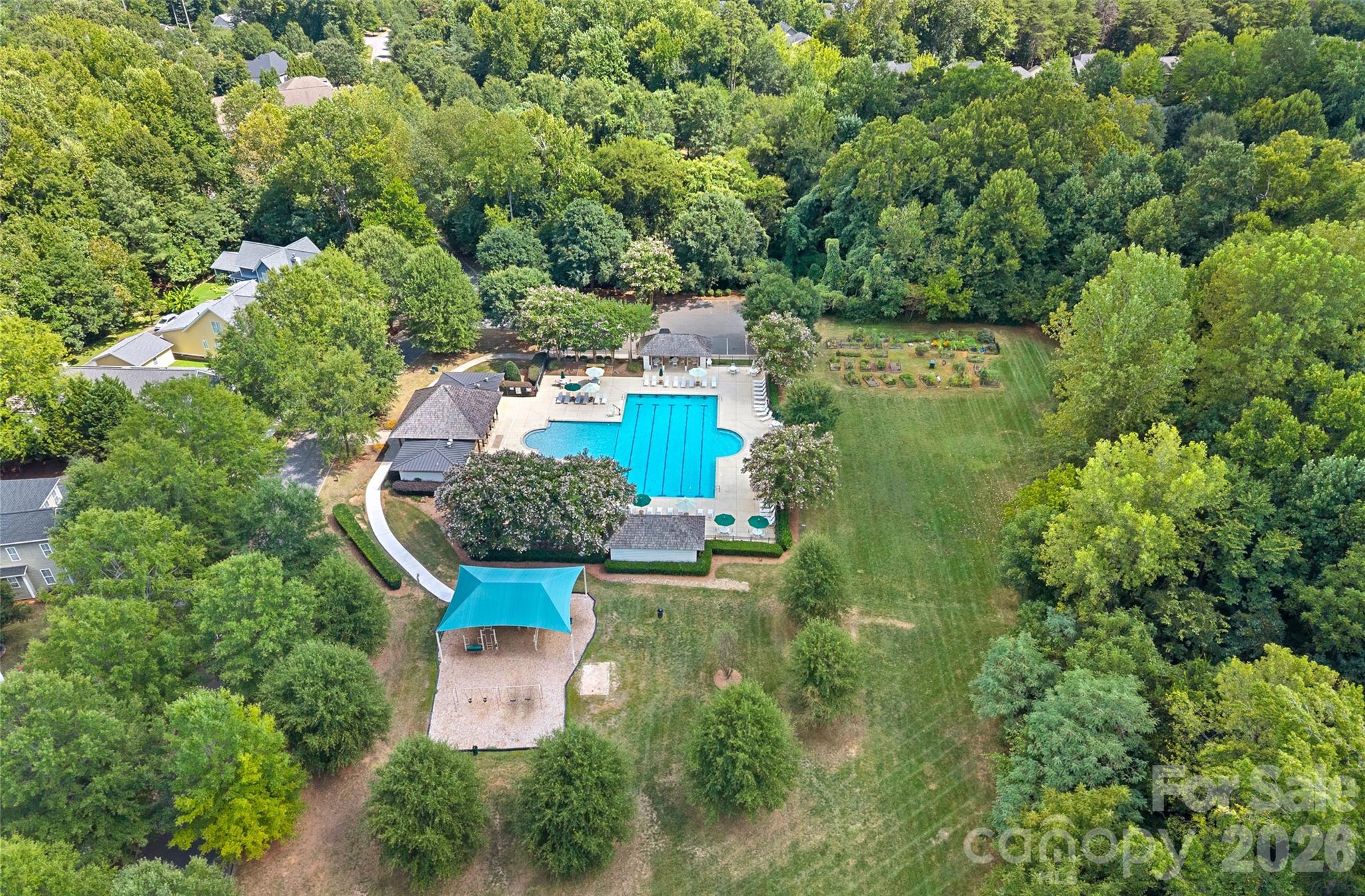 14015 Garden District Row — Huntersville