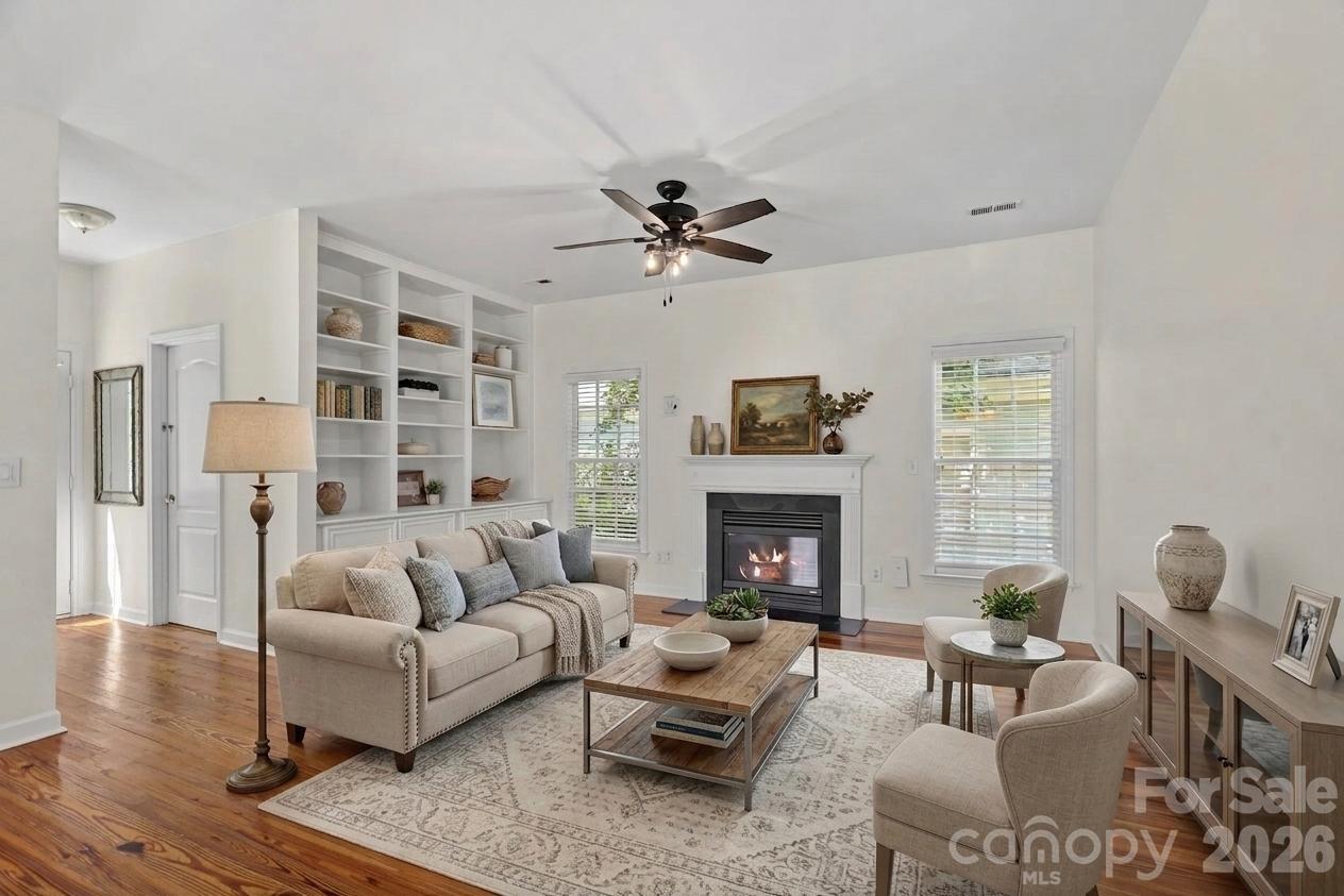 14015 Garden District Row — Huntersville