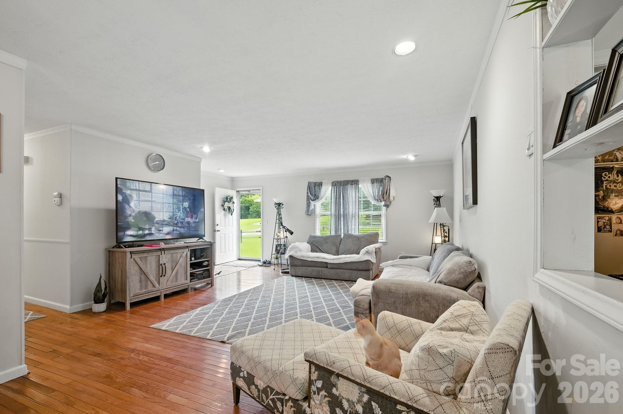409 Cottrell Hill Road — Lenoir