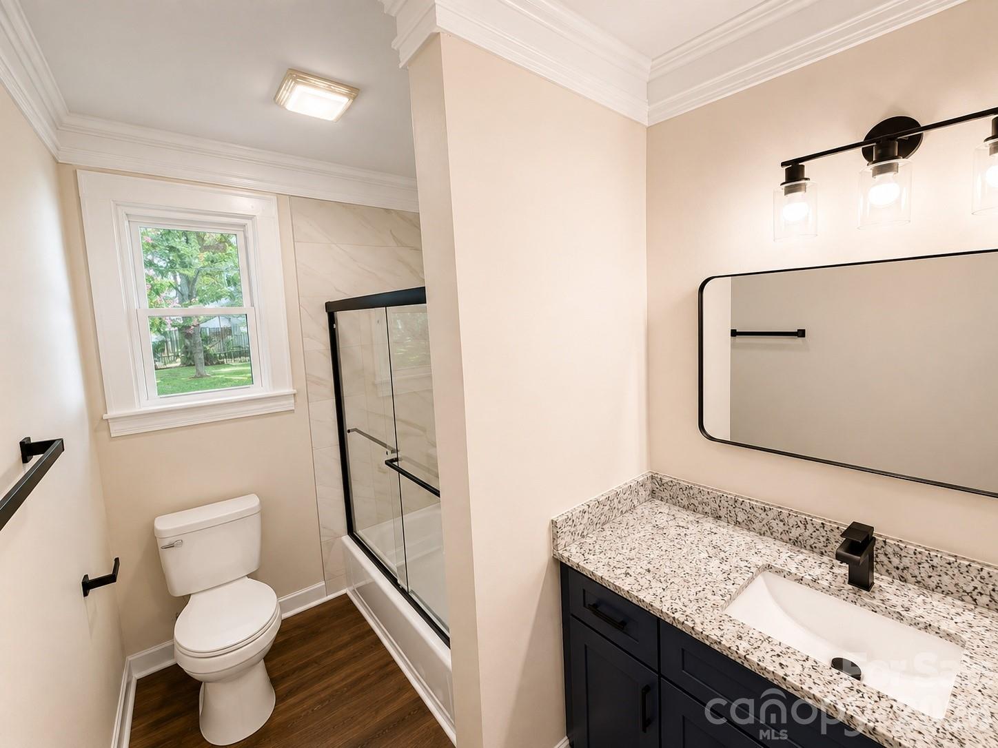 609 Dallas Street — Chester