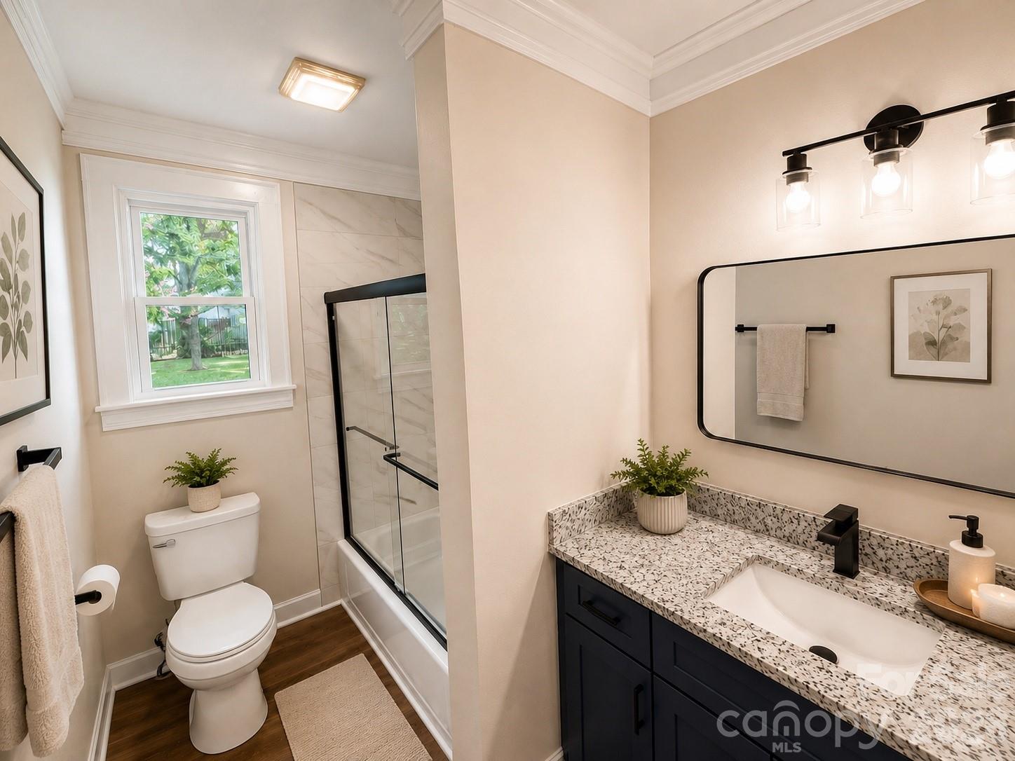 609 Dallas Street — Chester
