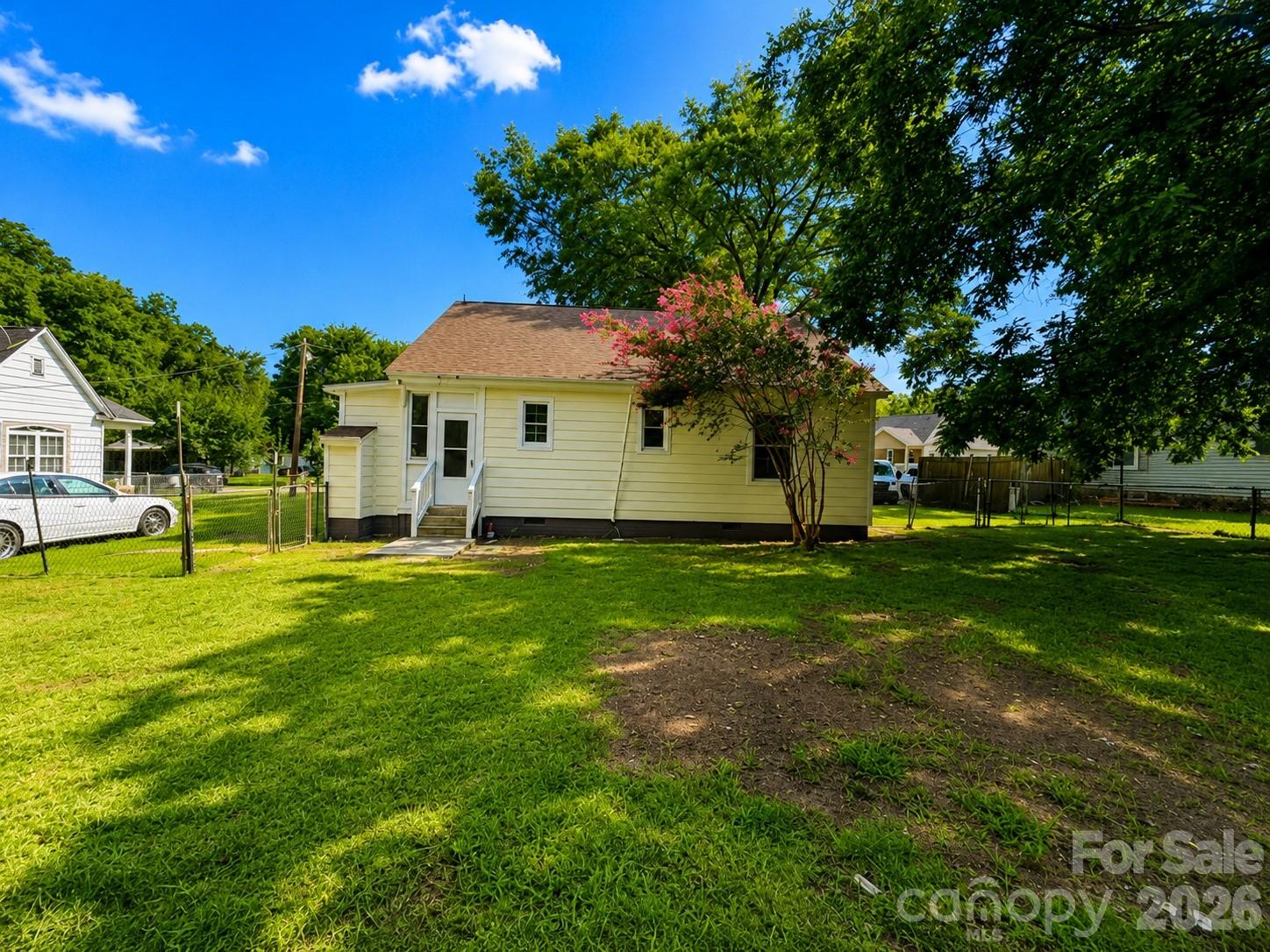609 Dallas Street — Chester