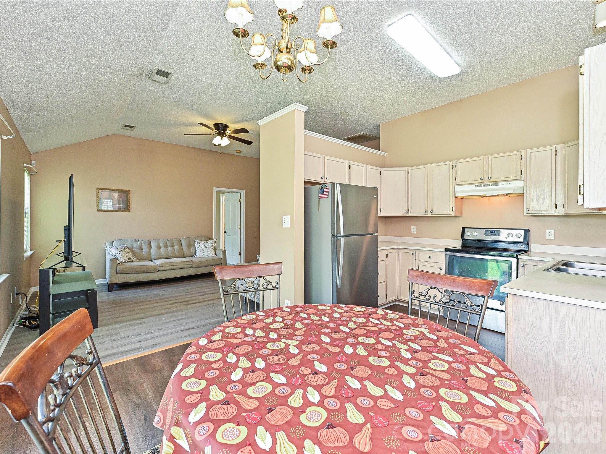 13939 Dingess Road — Charlotte
