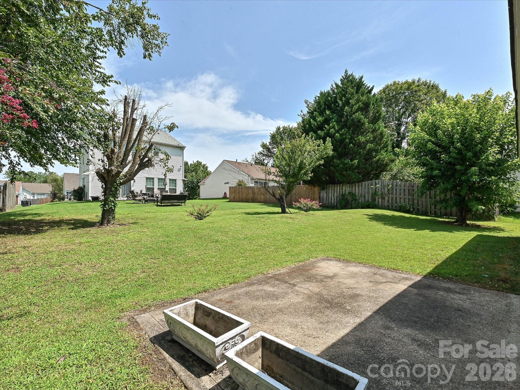 13939 Dingess Road — Charlotte