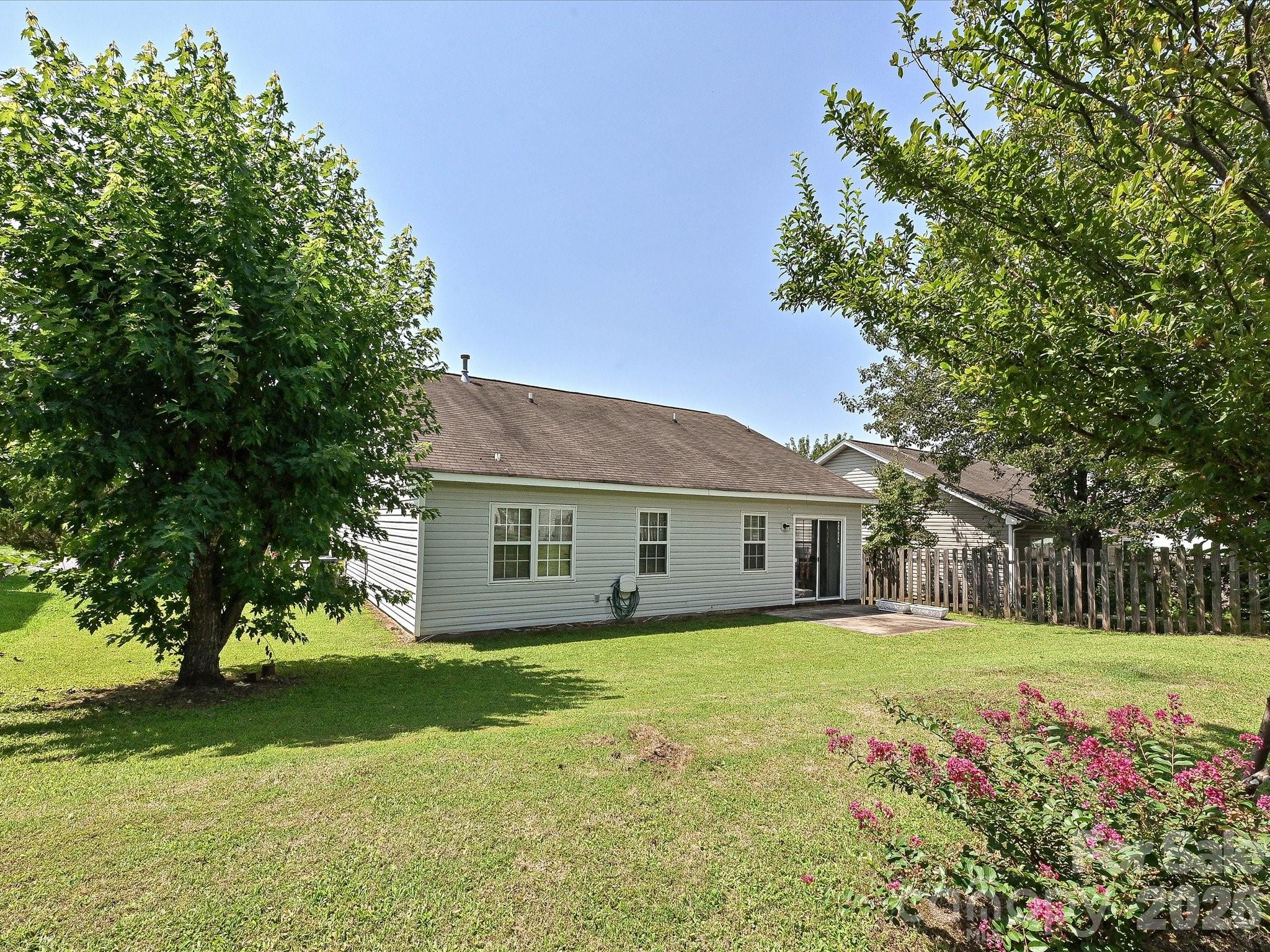 13939 Dingess Road — Charlotte