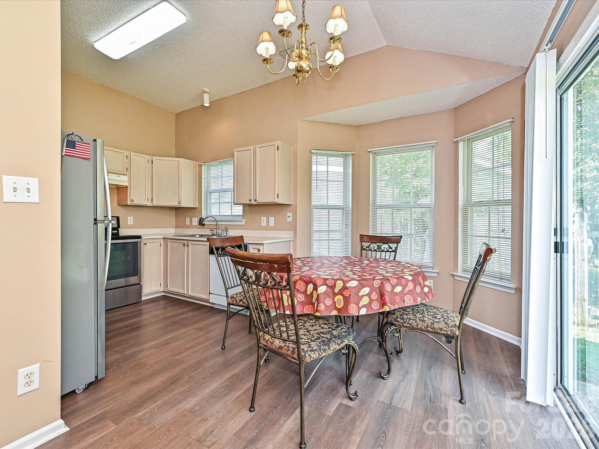 13939 Dingess Road — Charlotte