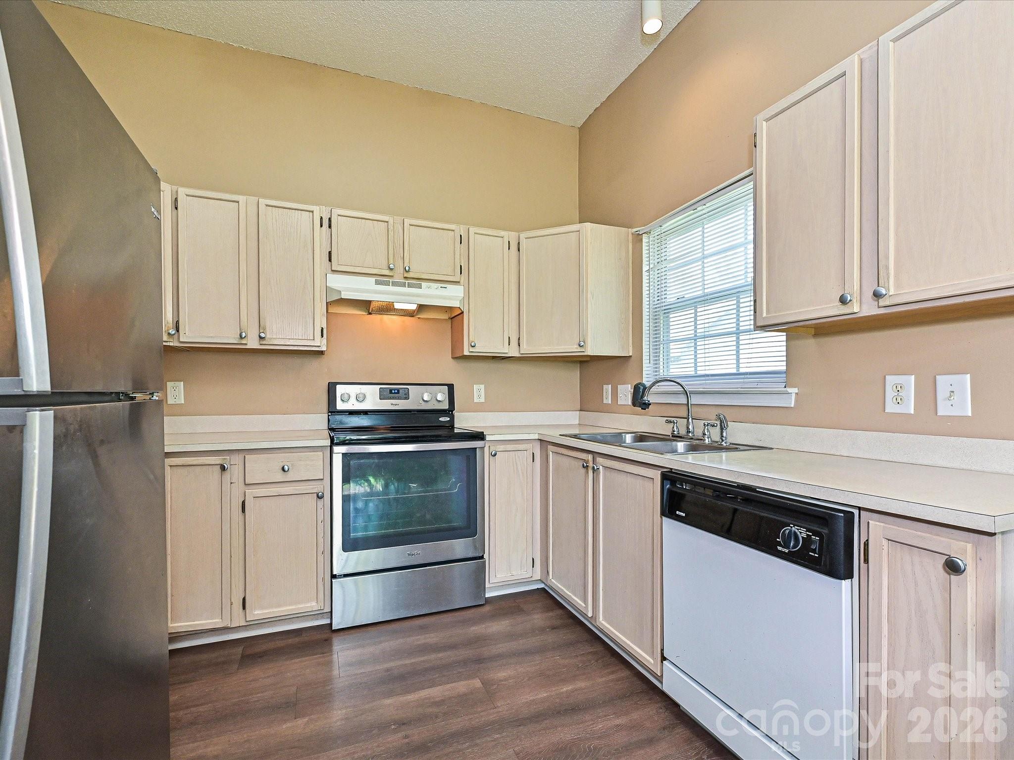 13939 Dingess Road — Charlotte