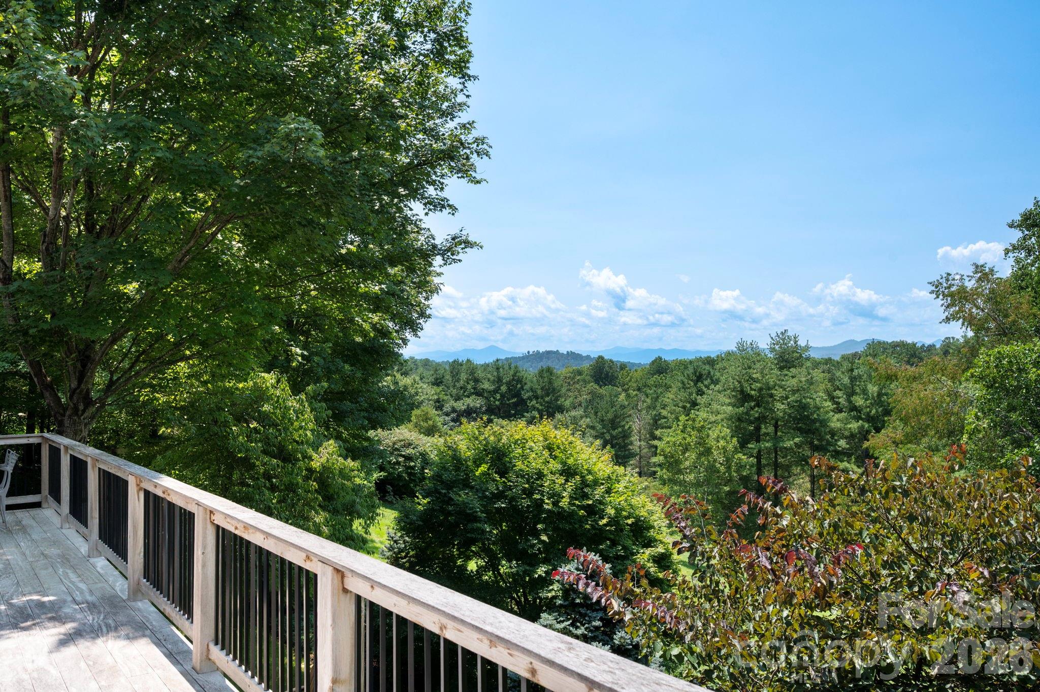 10 Blackberry Lane — Asheville