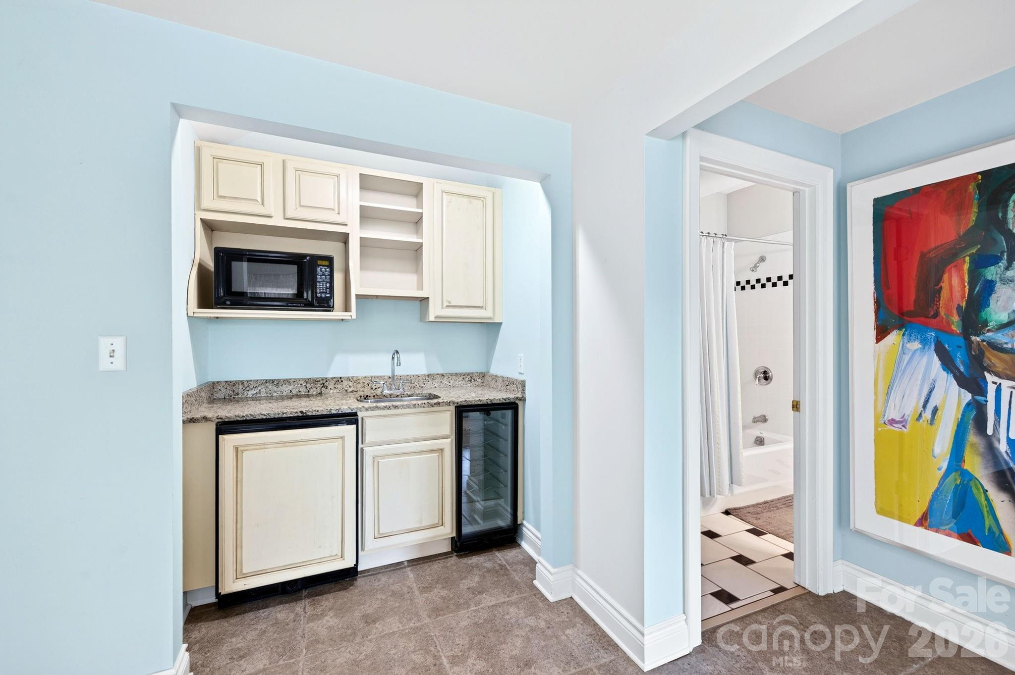 10 Blackberry Lane — Asheville